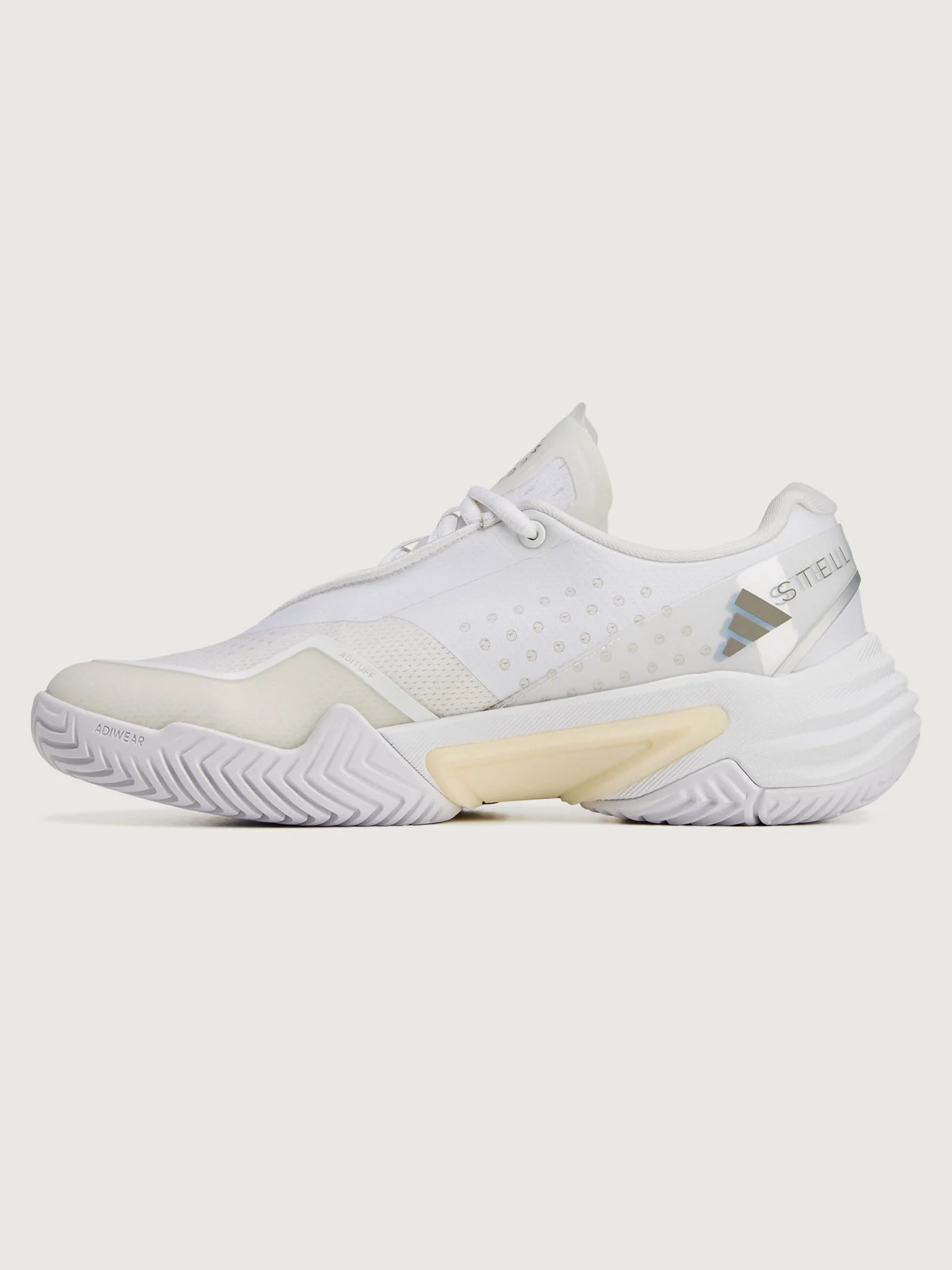aSMC Barricade - Ftwr White/Almond Milk-Smc/Willow Grey - Image 4