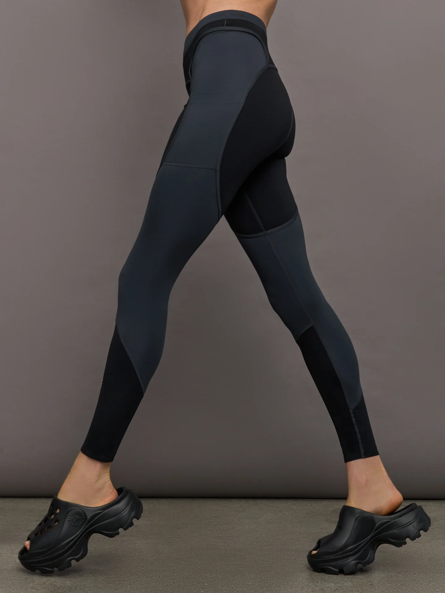 aSMC Two-Tone Leggings - Black/Carbon - Image 3