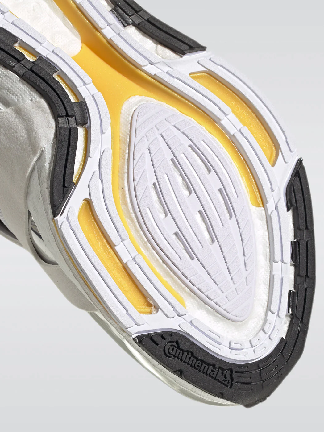 Ultraboost 21 Metallic Sneaker - Ftwwht-Silvmt-Eqtyel - Image 6