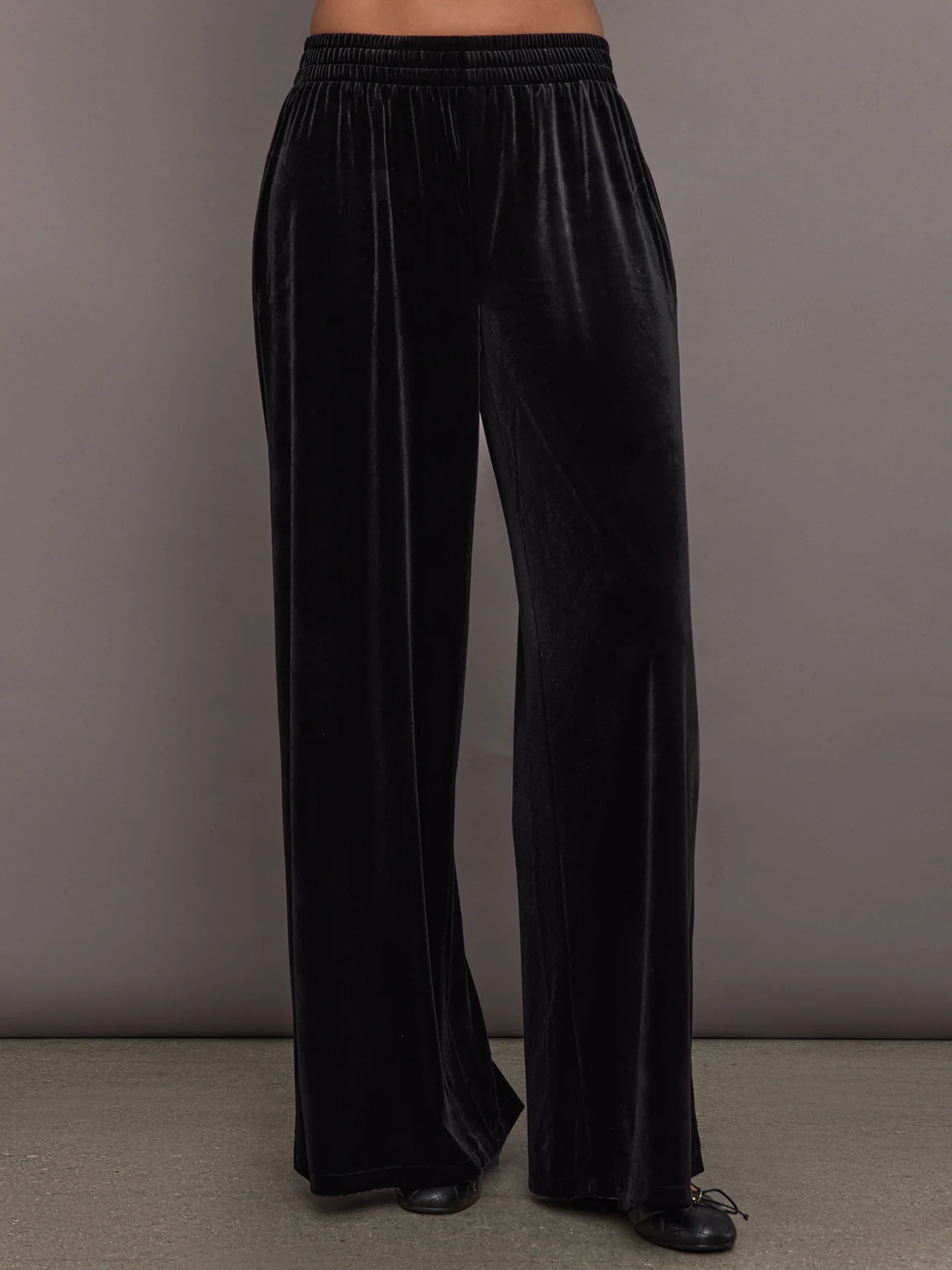 Boyfriend Elephant Sweatpant - Black - Image 3