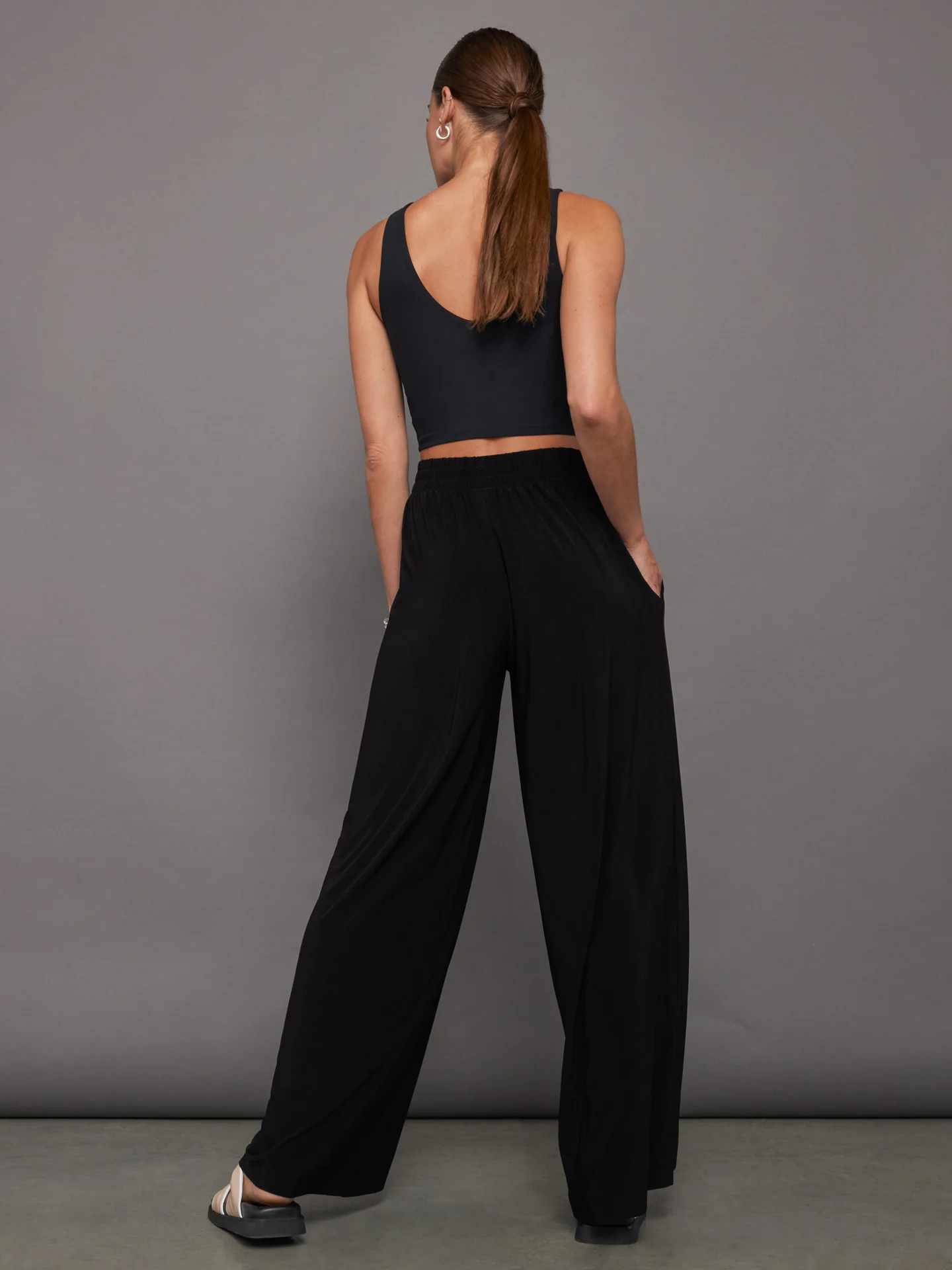 Boyfriend Elephant Sweatpant - Black - Image 7