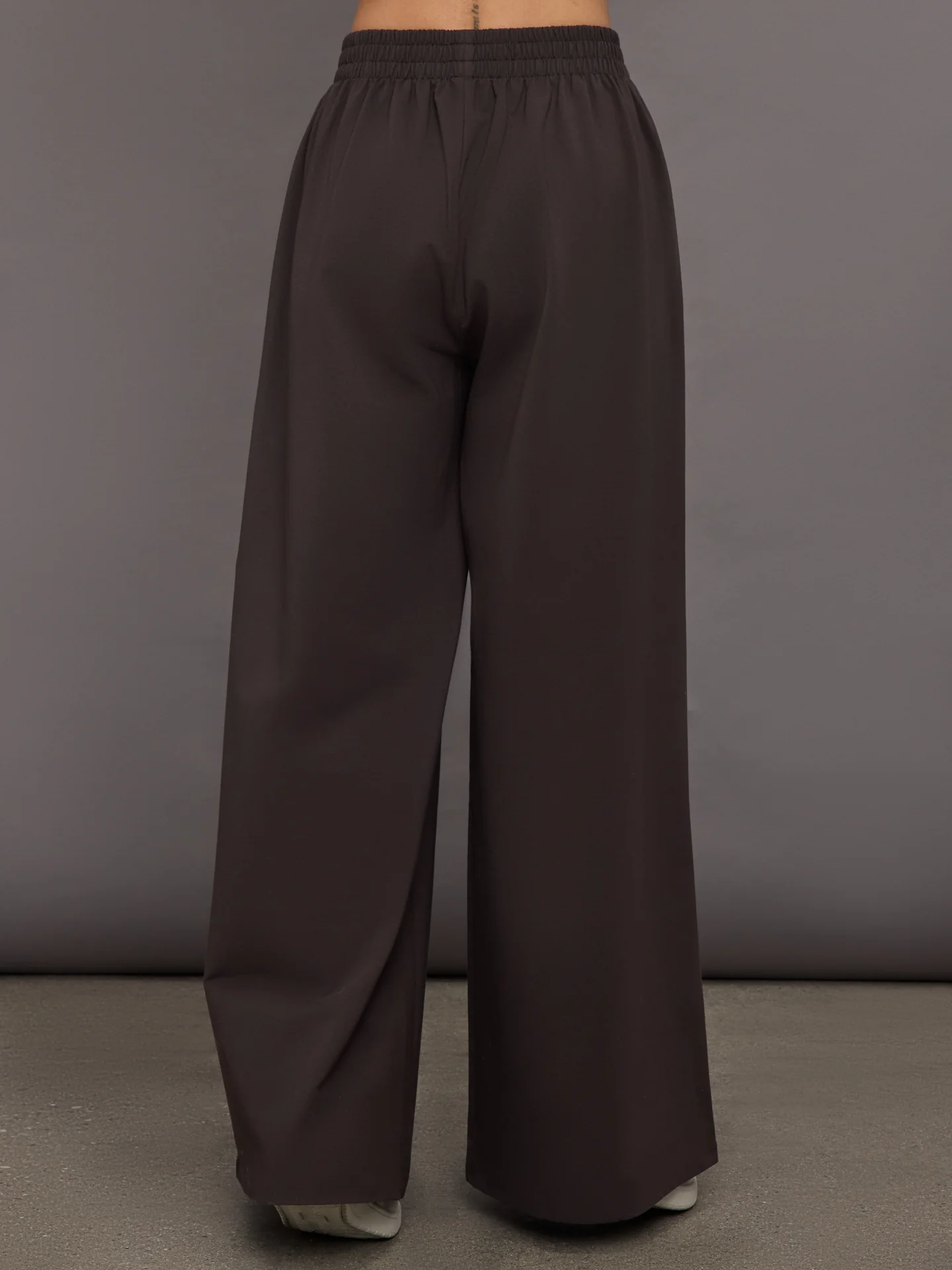 Boyfriend Elephant Sweatpant - Espresso - Image 4