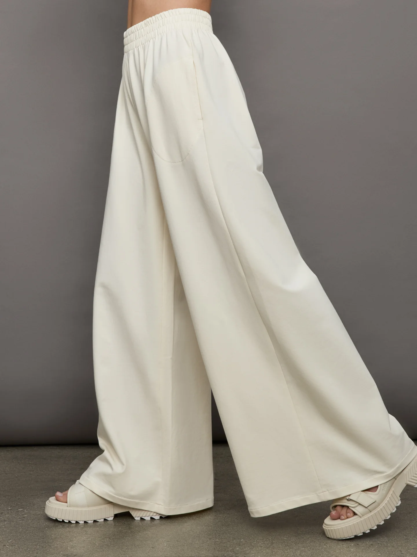 Boyfriend Elephant Sweatpants - Cream - Image 3