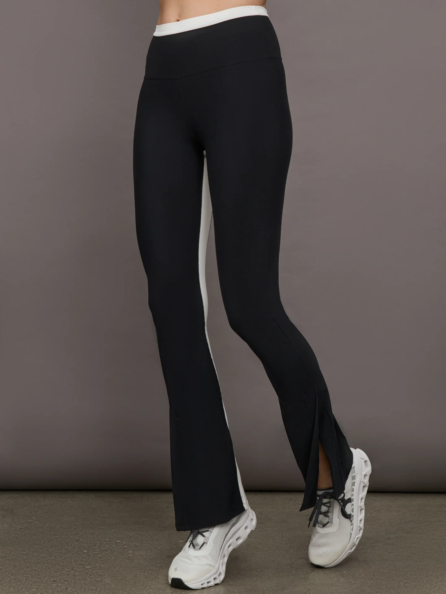 Colorblock Split Bootcut Legging in Melt - Black/Cloud Dancer - Image 4