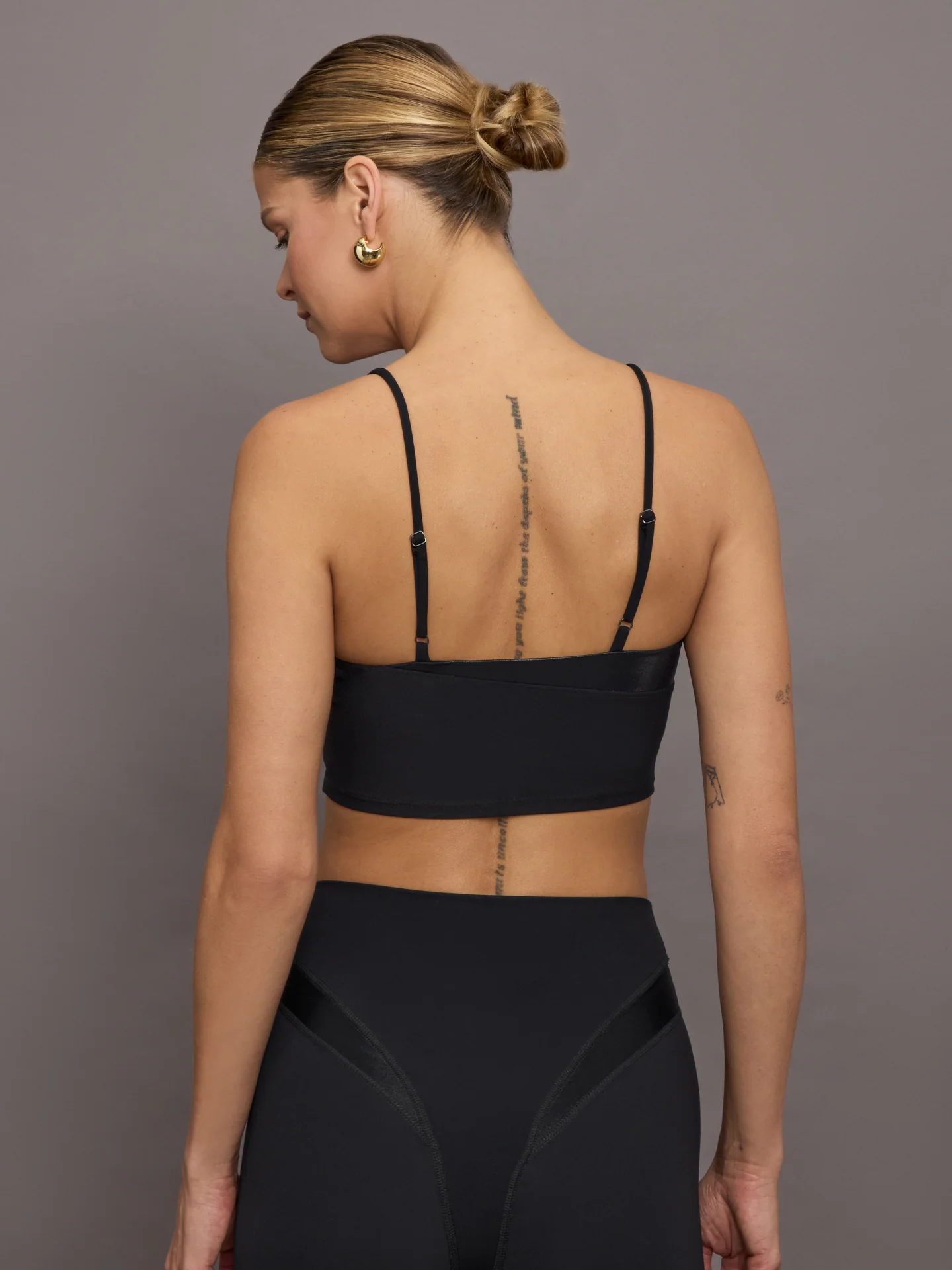 Spliced Colorblock Shine Bra in Melt - Black - Image 4