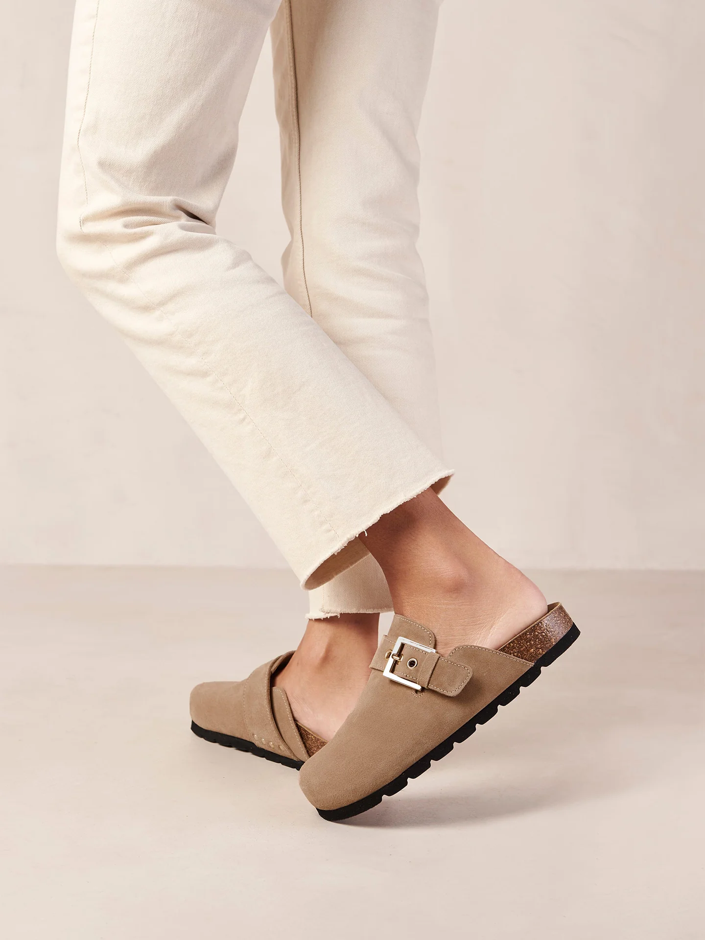 COZY SUEDE MULE - TAUPE LEATHER - Image 5