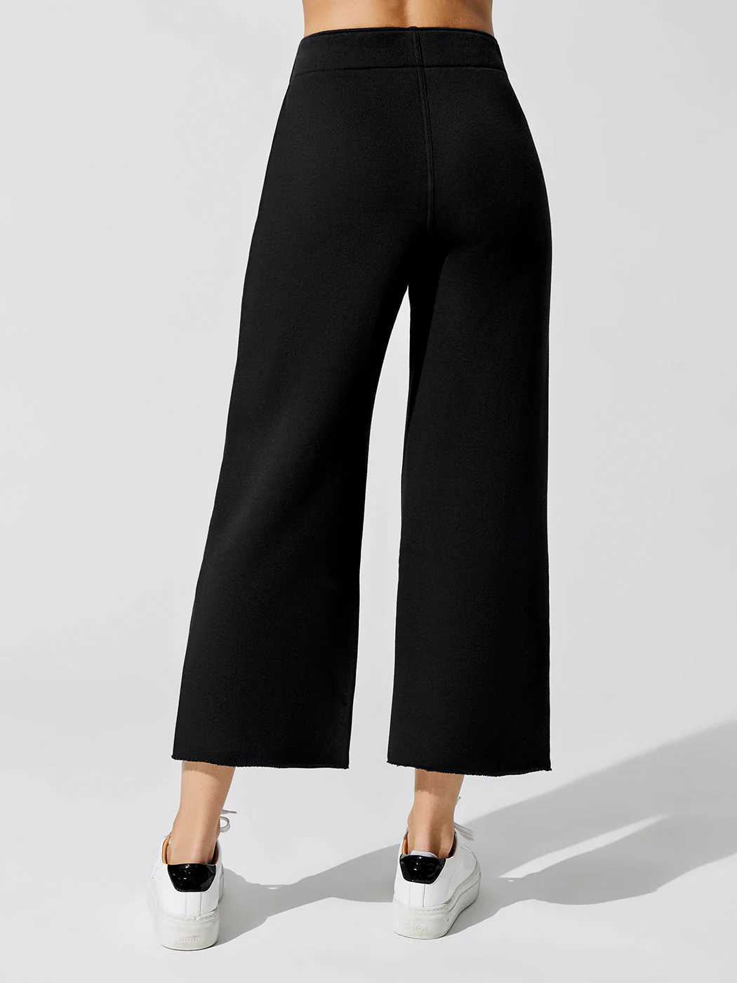 French Terry Capri Sweatpant - Black - Image 3