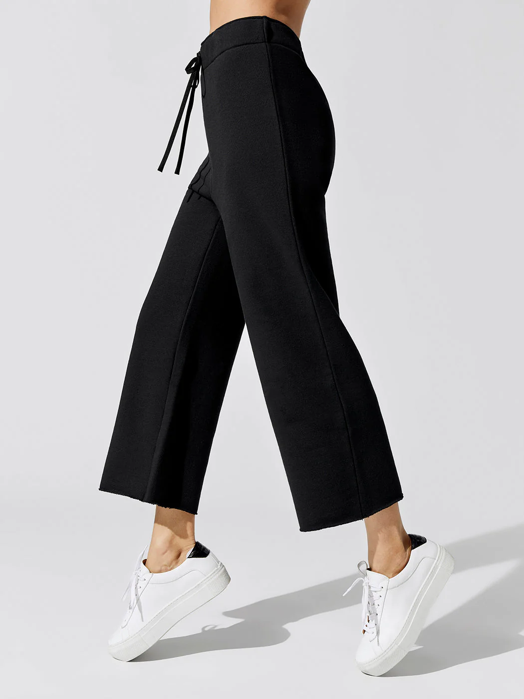 French Terry Capri Sweatpant - Black - Image 4