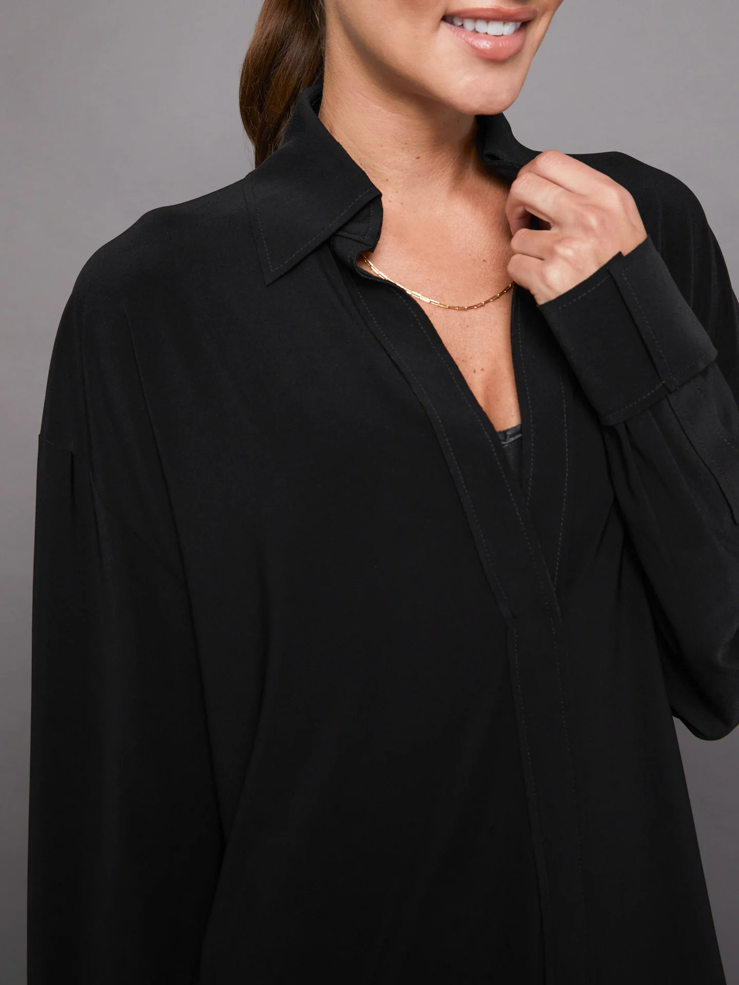 HI Low Oversized Boyfriend NK Shirt with Collar St - Black - Image 4