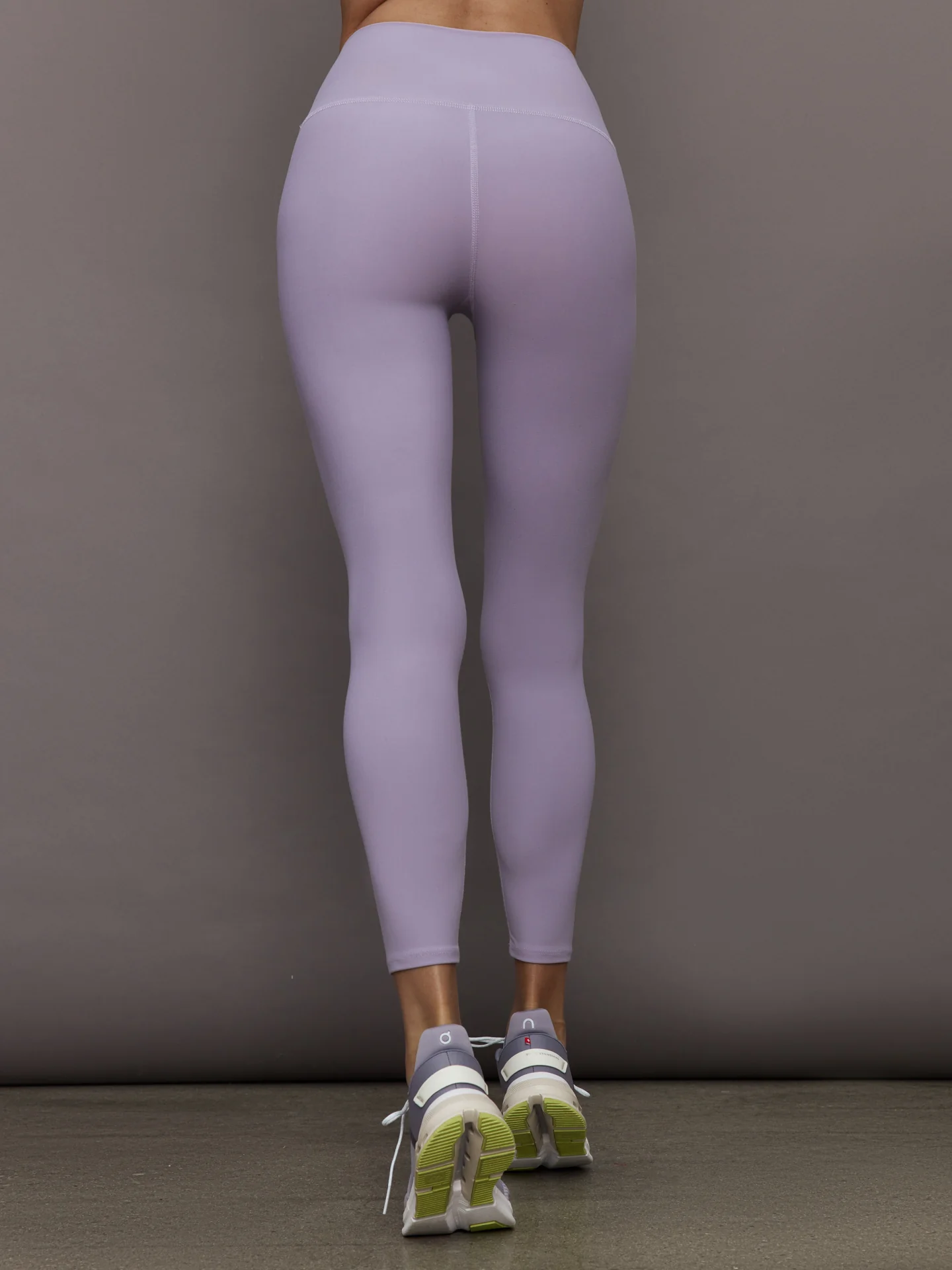 High Rise Legging in Melt - Lavender Grey - Image 4