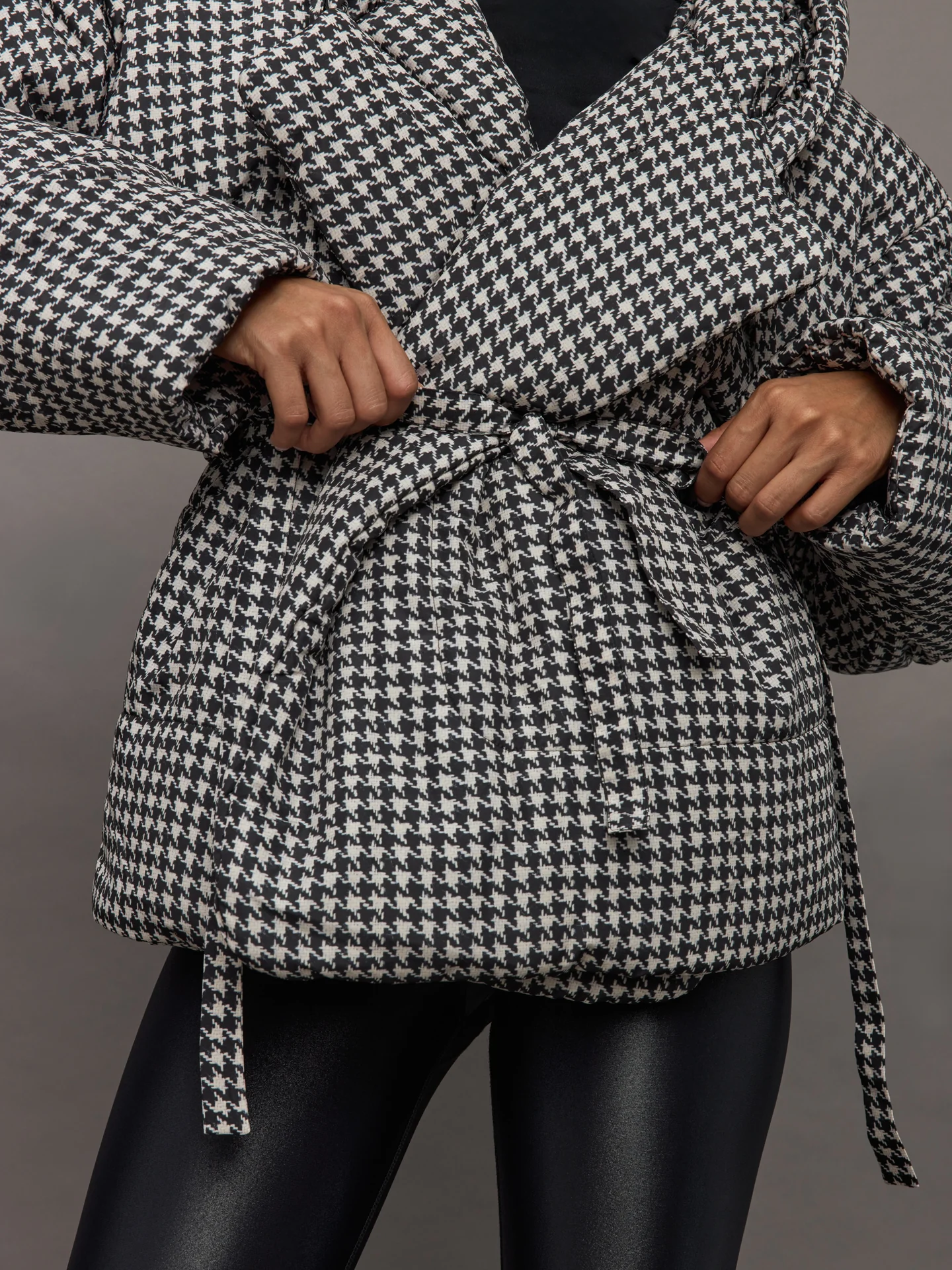 Hooded Sleeping Bag Coat Short - Large Houndstooth - Image 5