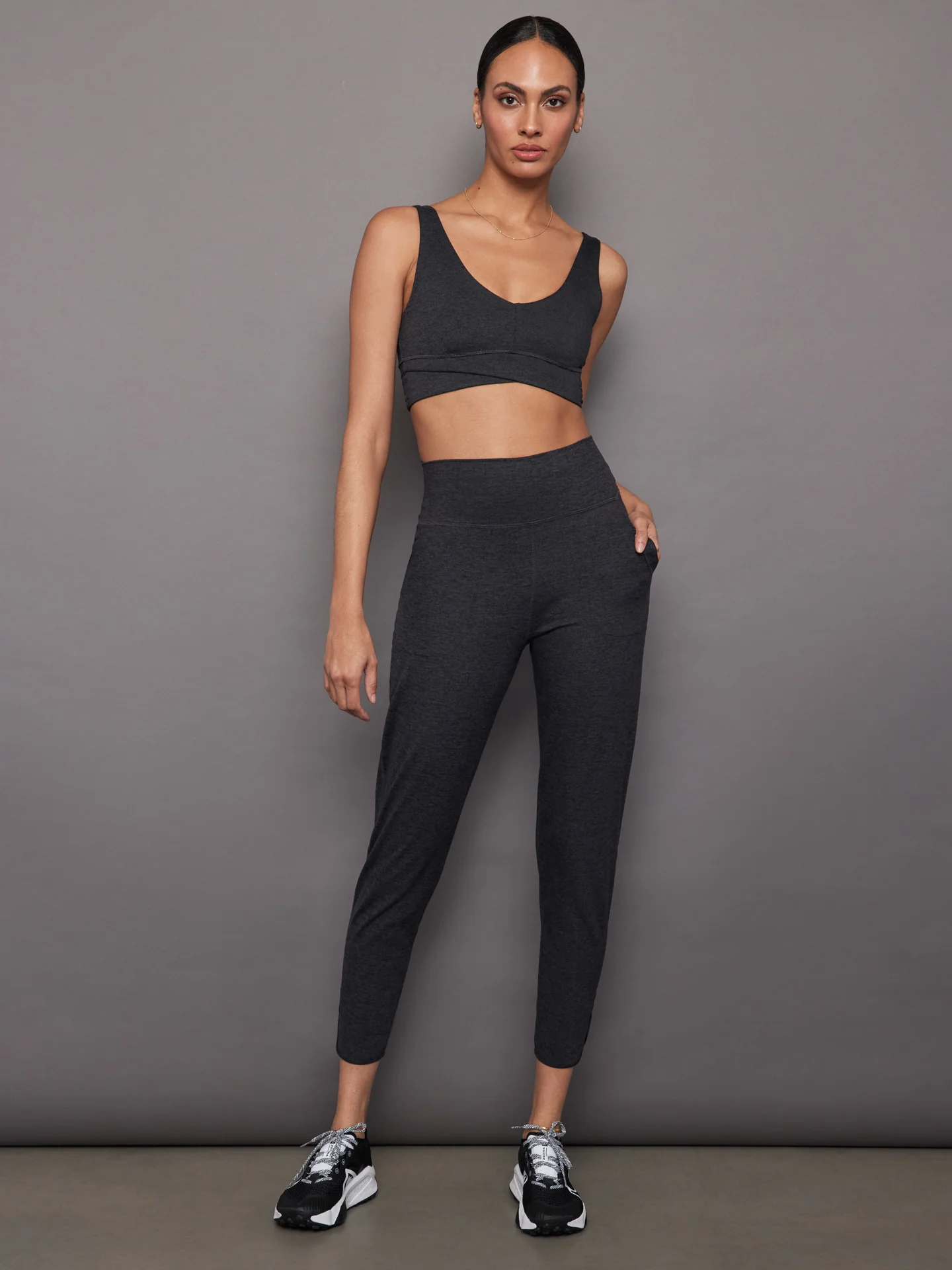 Jogger in Heather Melt - Charcoal Heather - Image 7