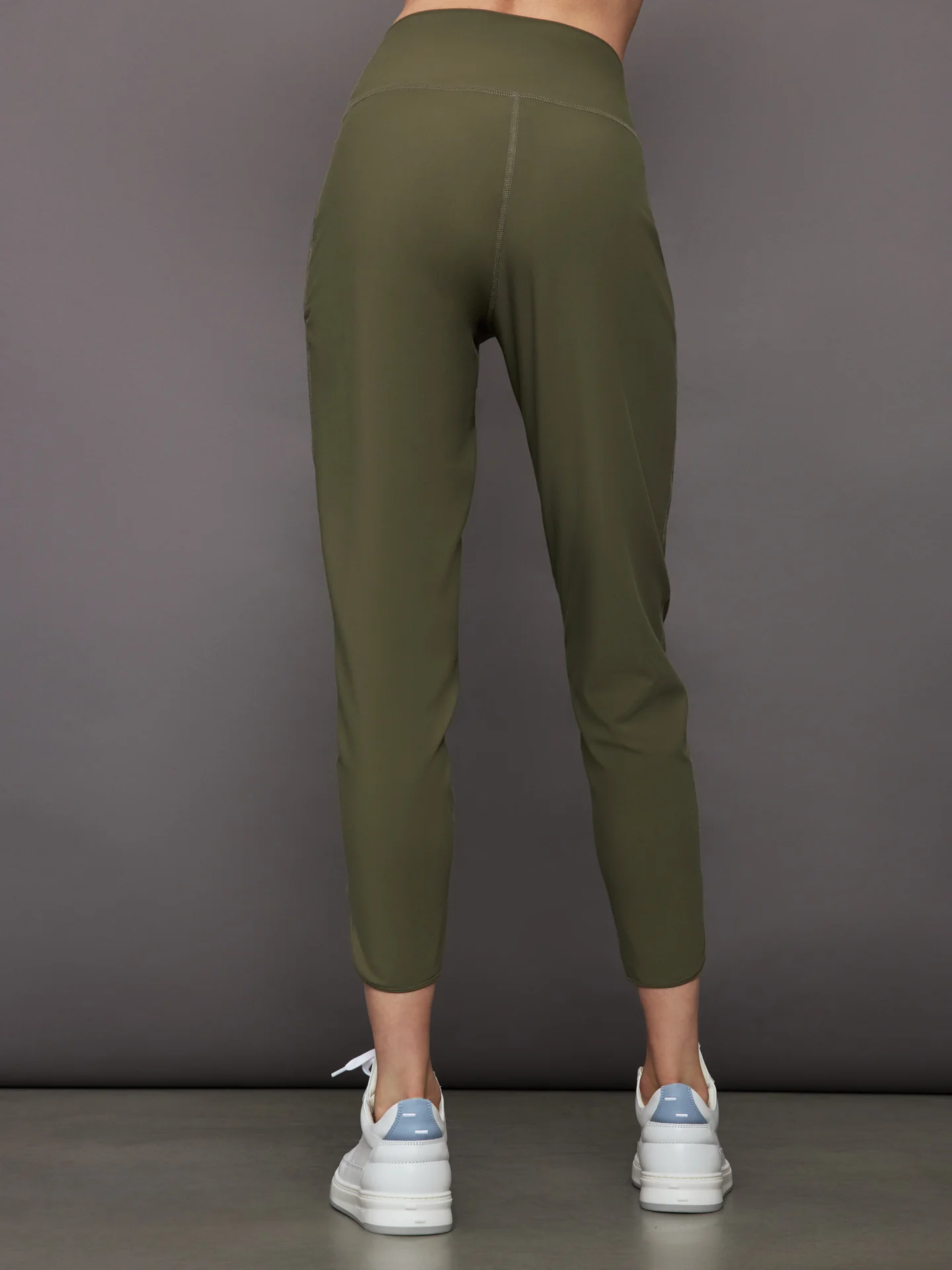 Jogger in Melt - Olive - Image 4