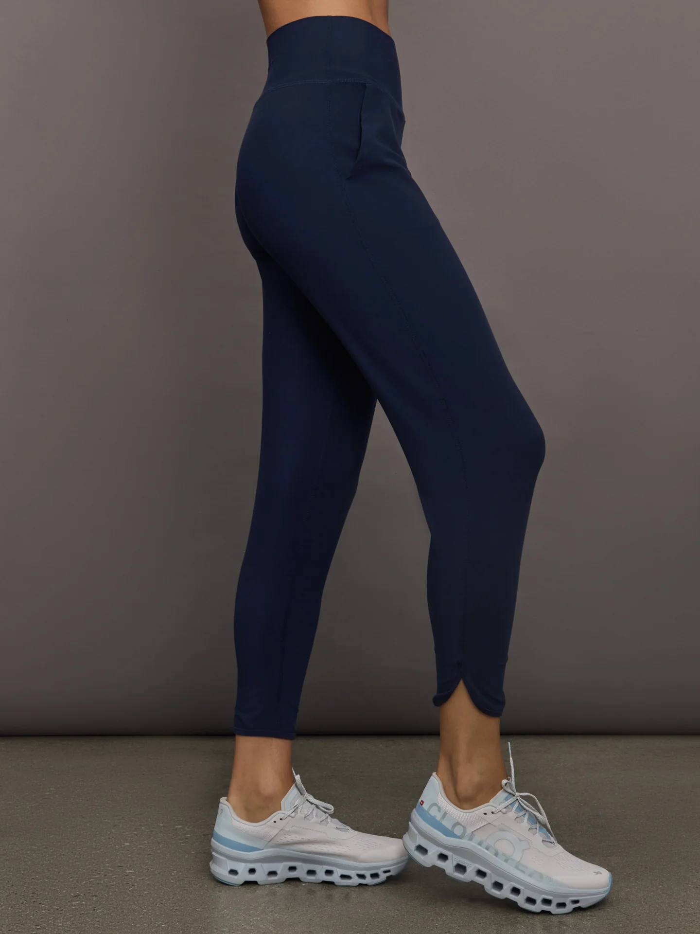 Jogger in Melt - Navy Blazer - Image 3