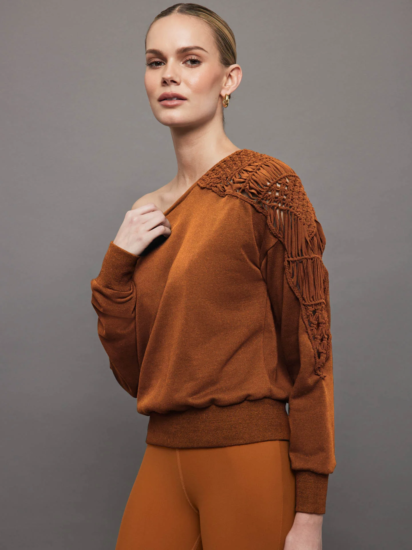 Macrame Shoulder Sweatshirt - Caramel Cafe - Image 3