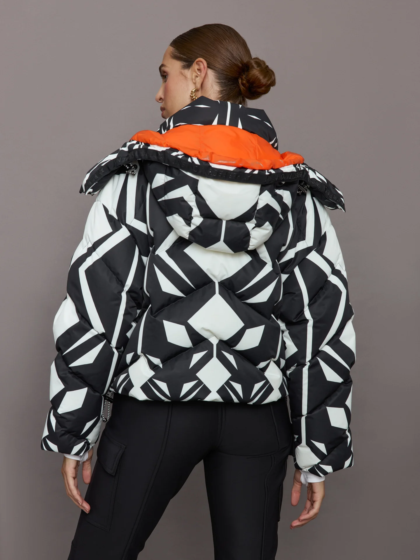 Mountain Puffer Ski Jacket - Geo Print Black/Snow White - Image 4
