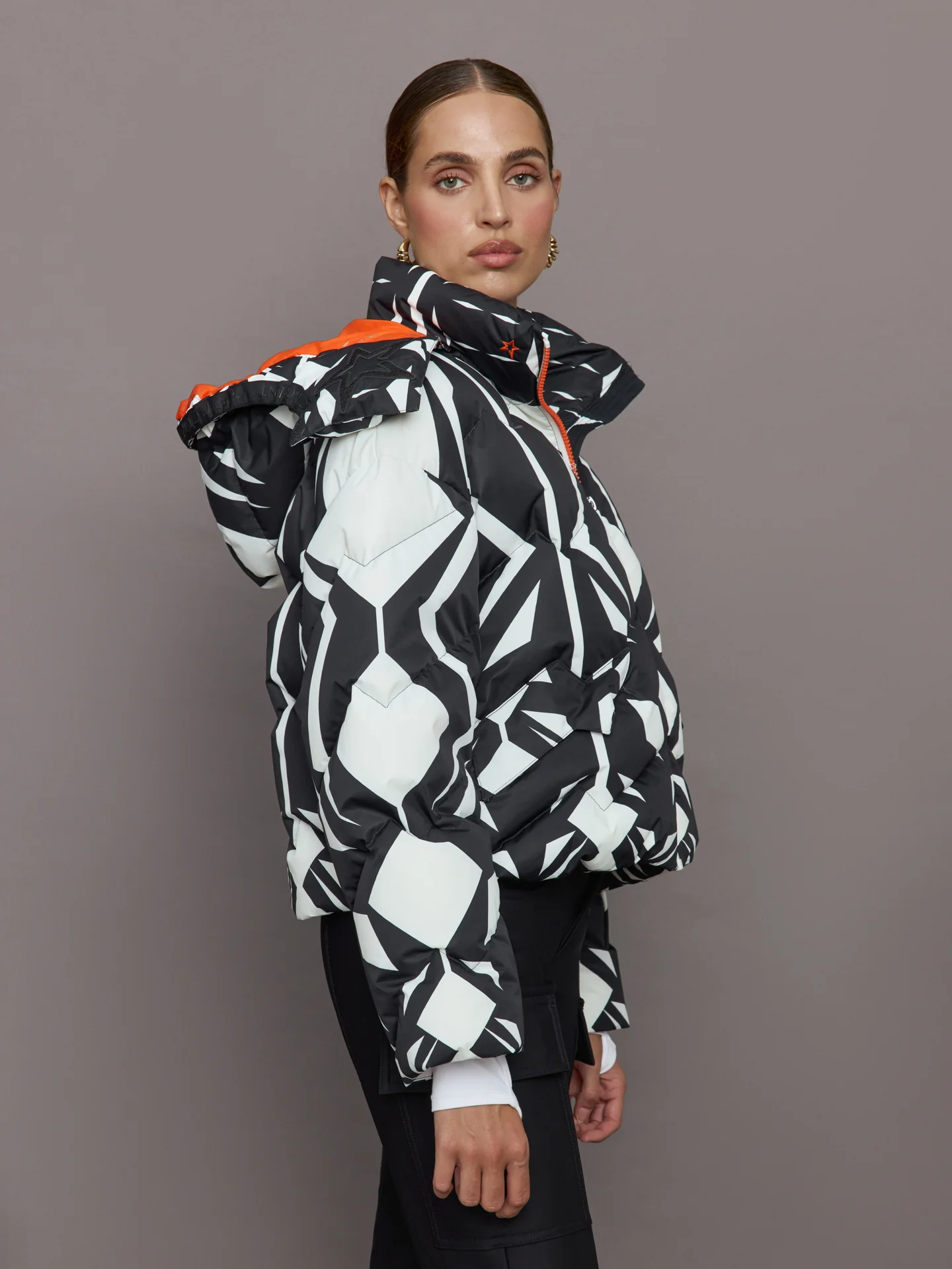 Mountain Puffer Ski Jacket - Geo Print Black/Snow White - Image 5