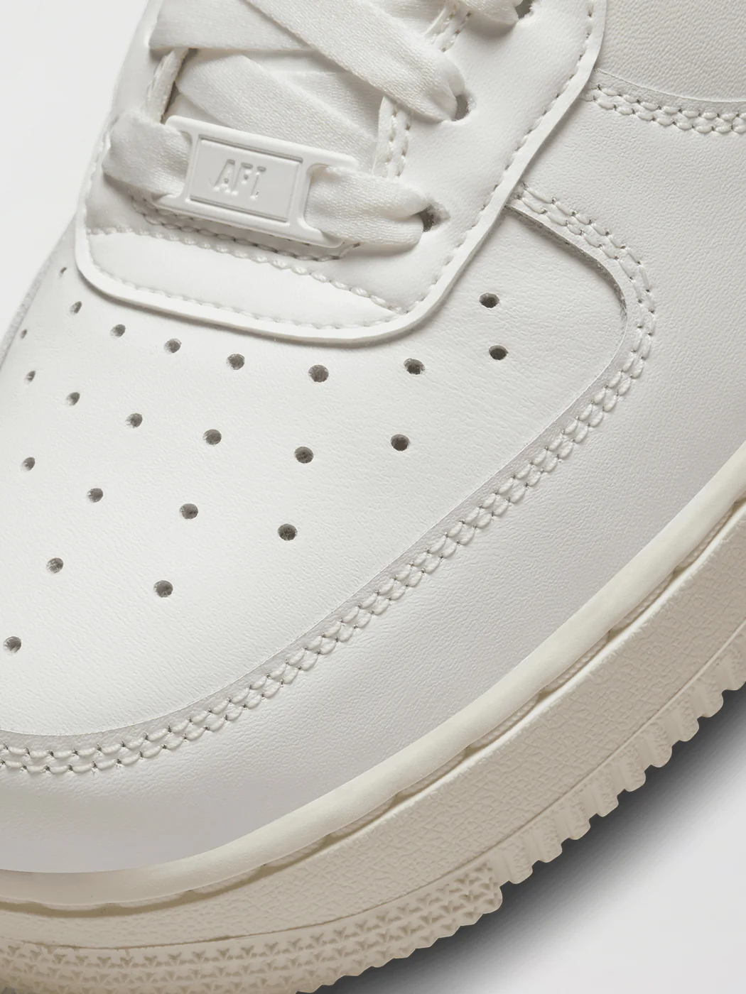 Nike Air Force 1 '07 - SUMMIT WHITE/METALLIC SILVER-SAIL-WHITE - Image 2