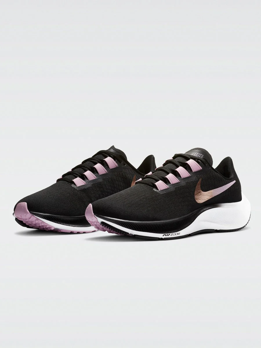 Air Zoom Pegasus 37 Sneaker - Black/Mtlc Red Bronze-Lt Arctic Pink - Image 2