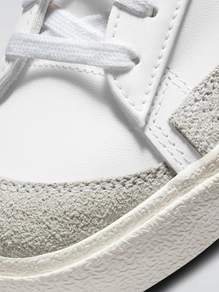 Blazer Low '77 Sneaker - White-Black-Sail-White - Image 6