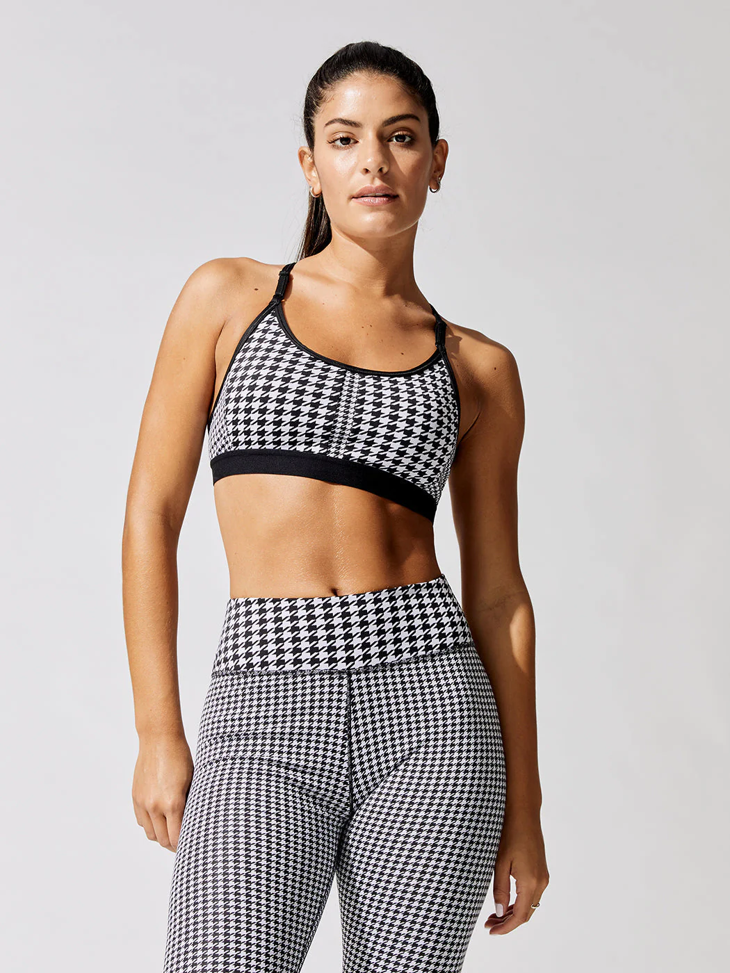 Dri-fit Indy Icon Clash T-back Sports Bra - Black-Black-Chile Red