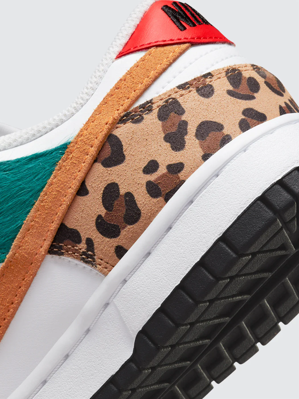 Nike Dunk Low SE - White/Light Curry-Washed Teal - Image 4