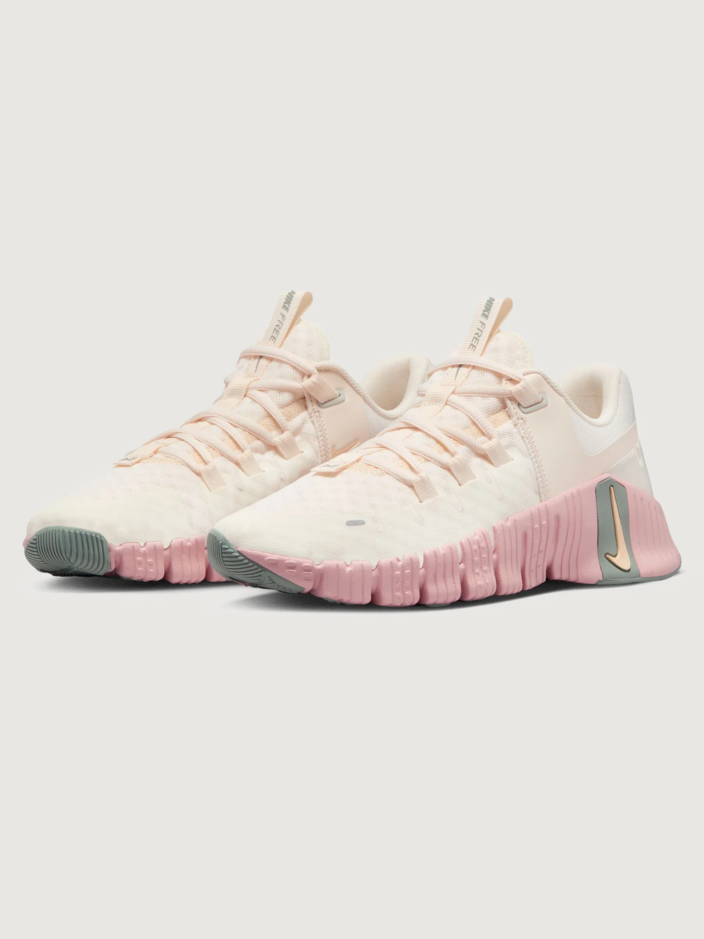 Nike Free Metcon 5 - Pale Ivory/Ice Peach-Light Silver - Image 5