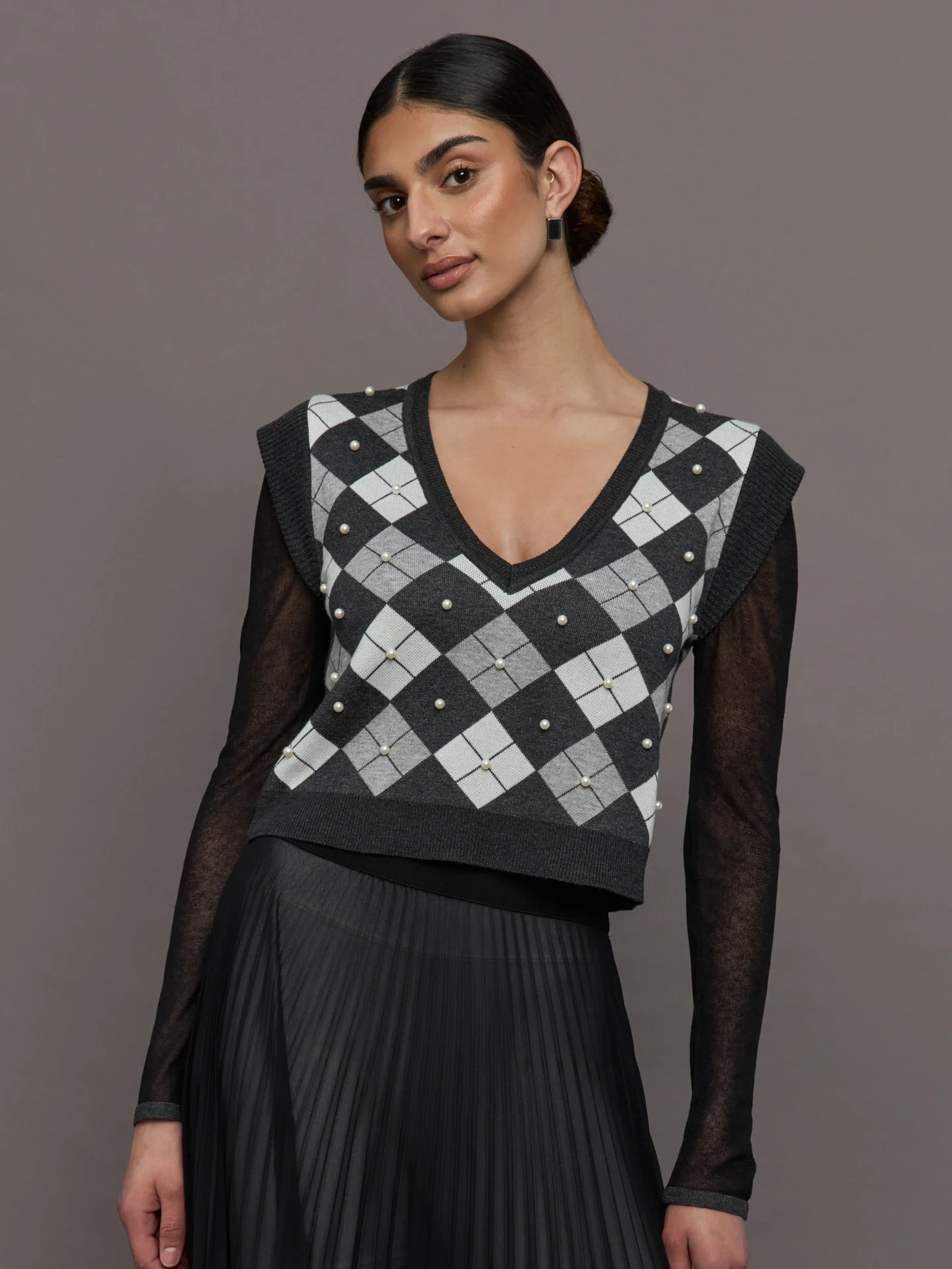 Nomia Plaid Pearly V-Neck Sweater - Grey/Silver