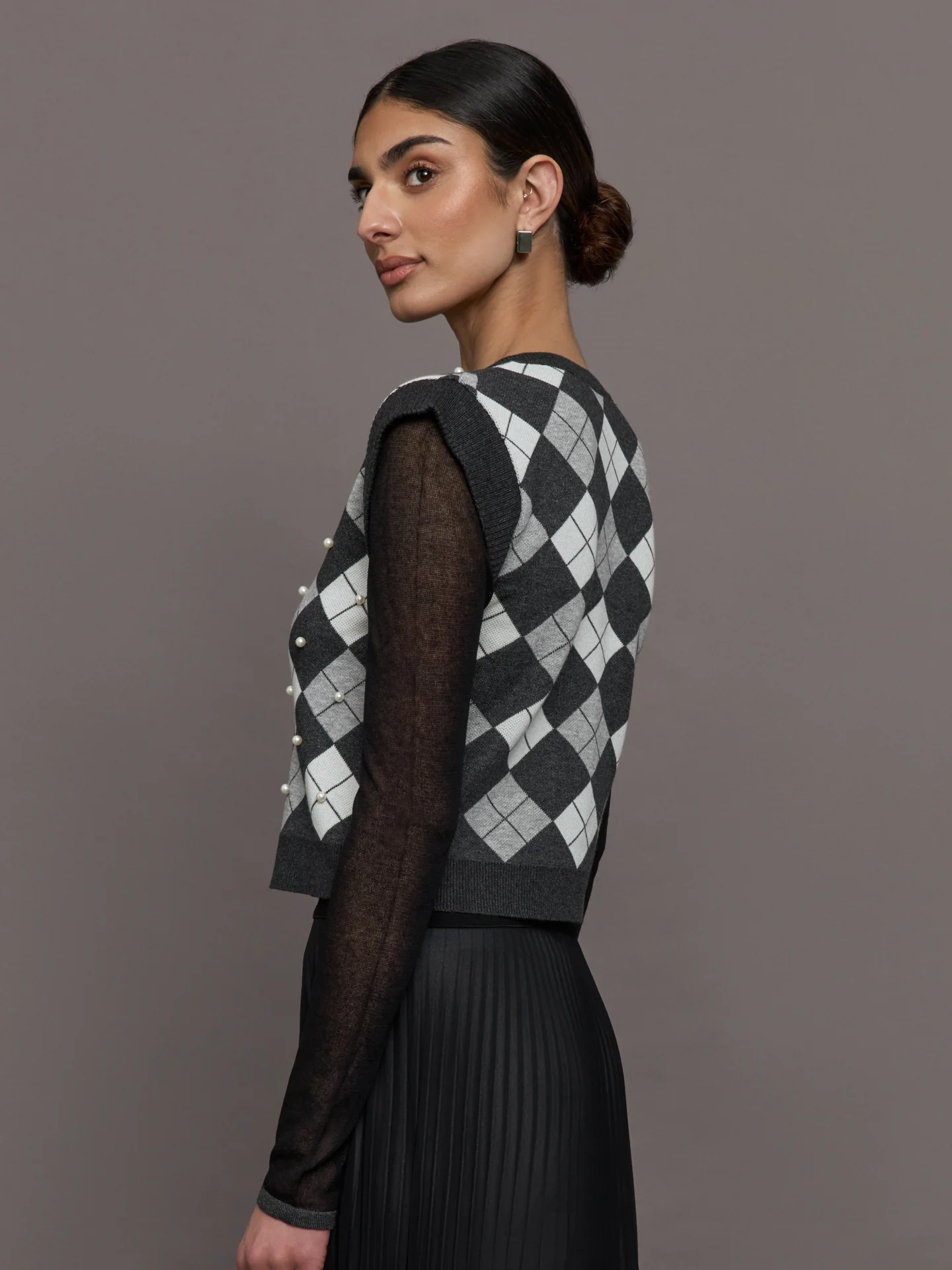 Nomia Plaid Pearly V-Neck Sweater - Grey/Silver - Image 3