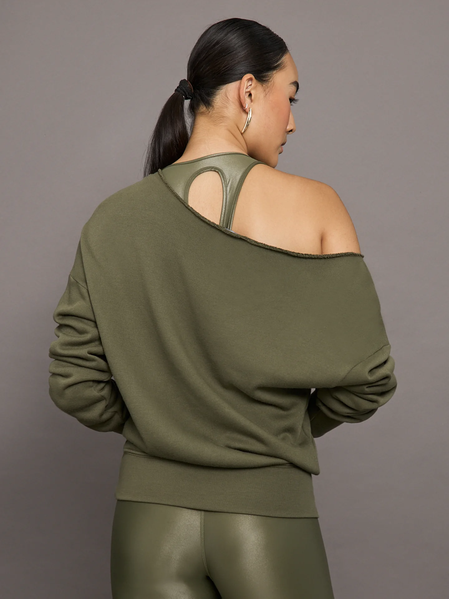 Off Shoulder Sweatshirt in French Terry - Olive - Image 3