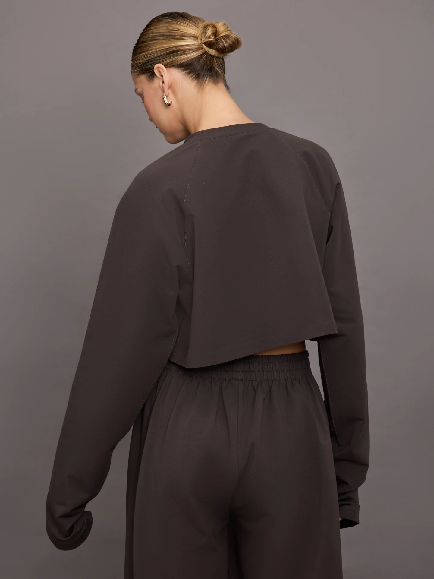 Oversized Raglan Sleeve Cropped Top - Espresso - Image 4