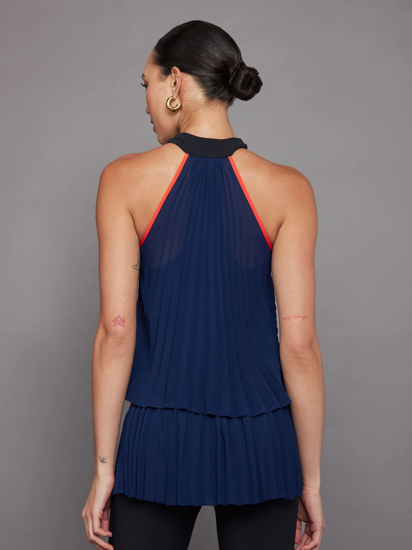 Pleated Back Tank in Melt - Black / Navy - Image 3