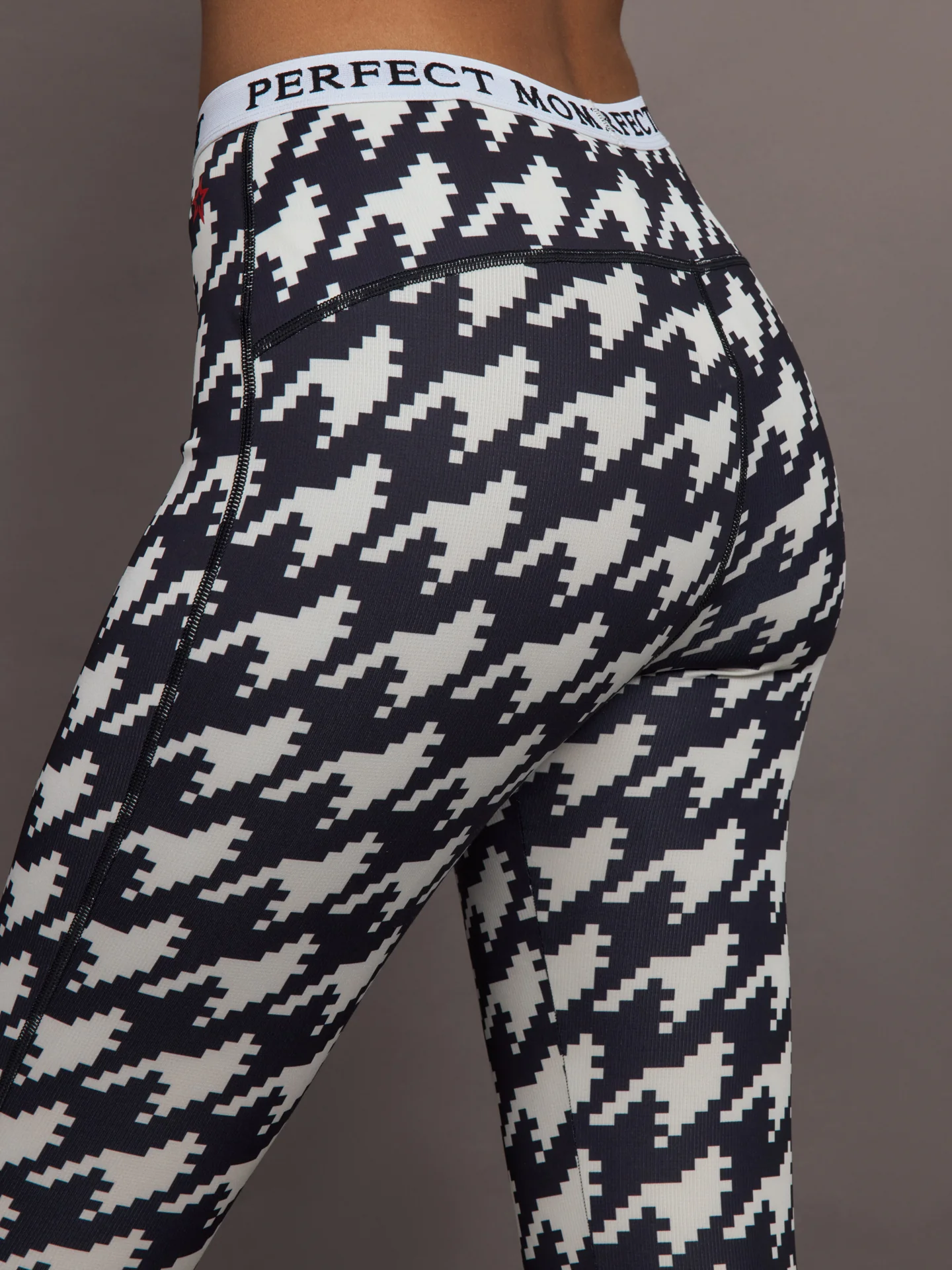 Printed Base Layer Leggings - B&W Houndstooth - Image 5
