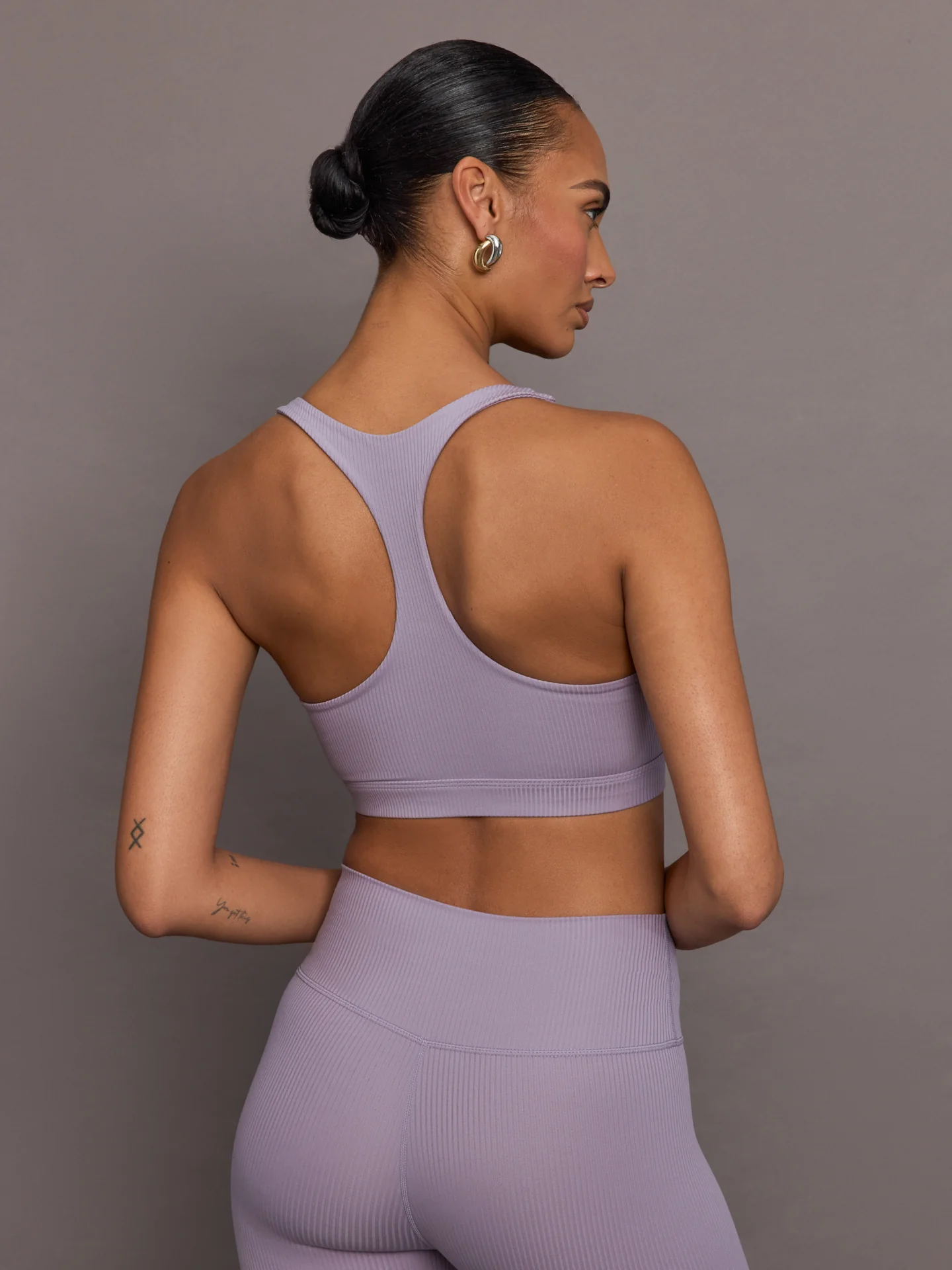 Racerback Bra in Ribbed Melt - Lavender Grey - Image 3