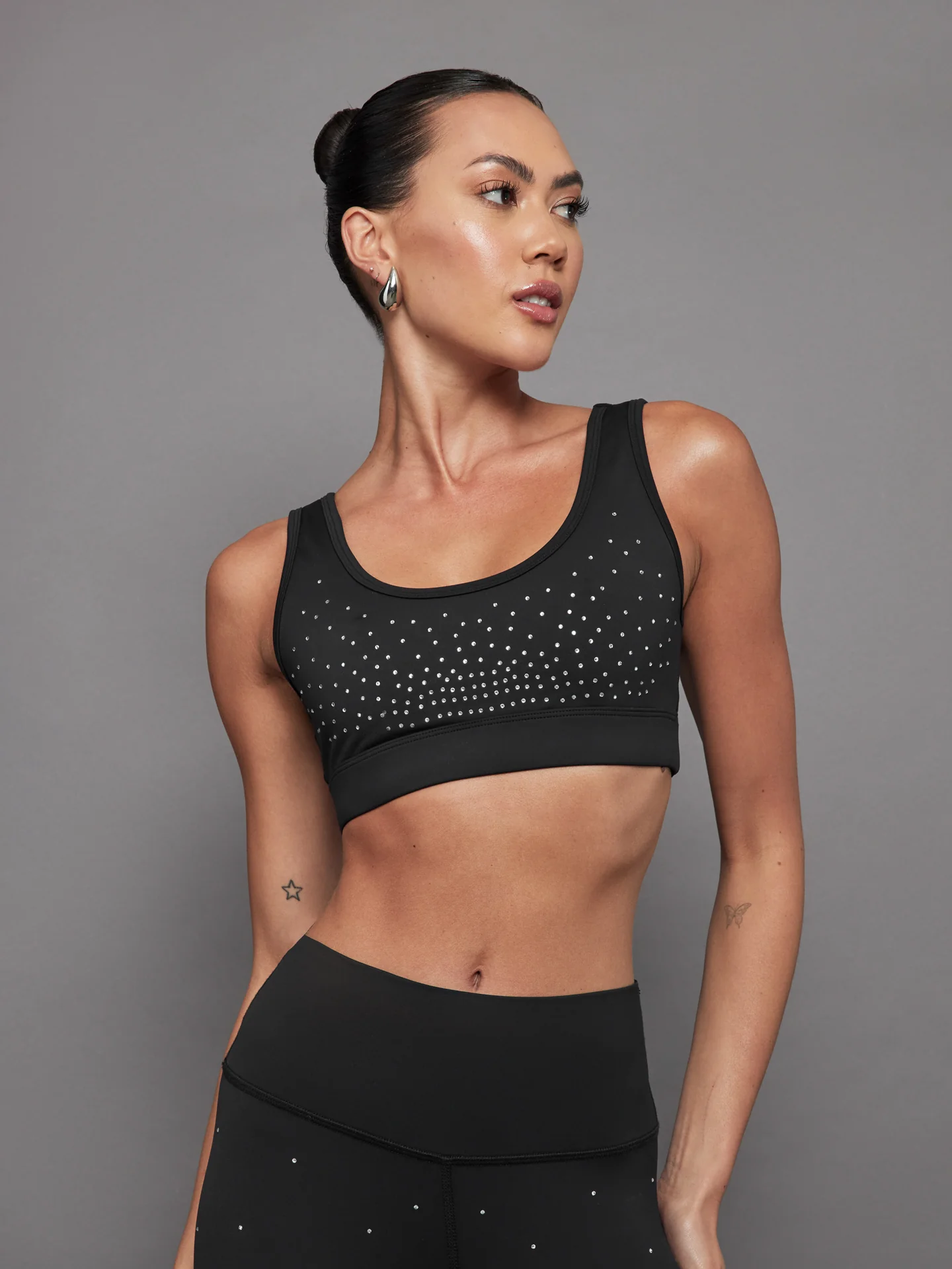Rhinestones Cut Out Scoop Bra in Diamond Compression - Black - Image 3
