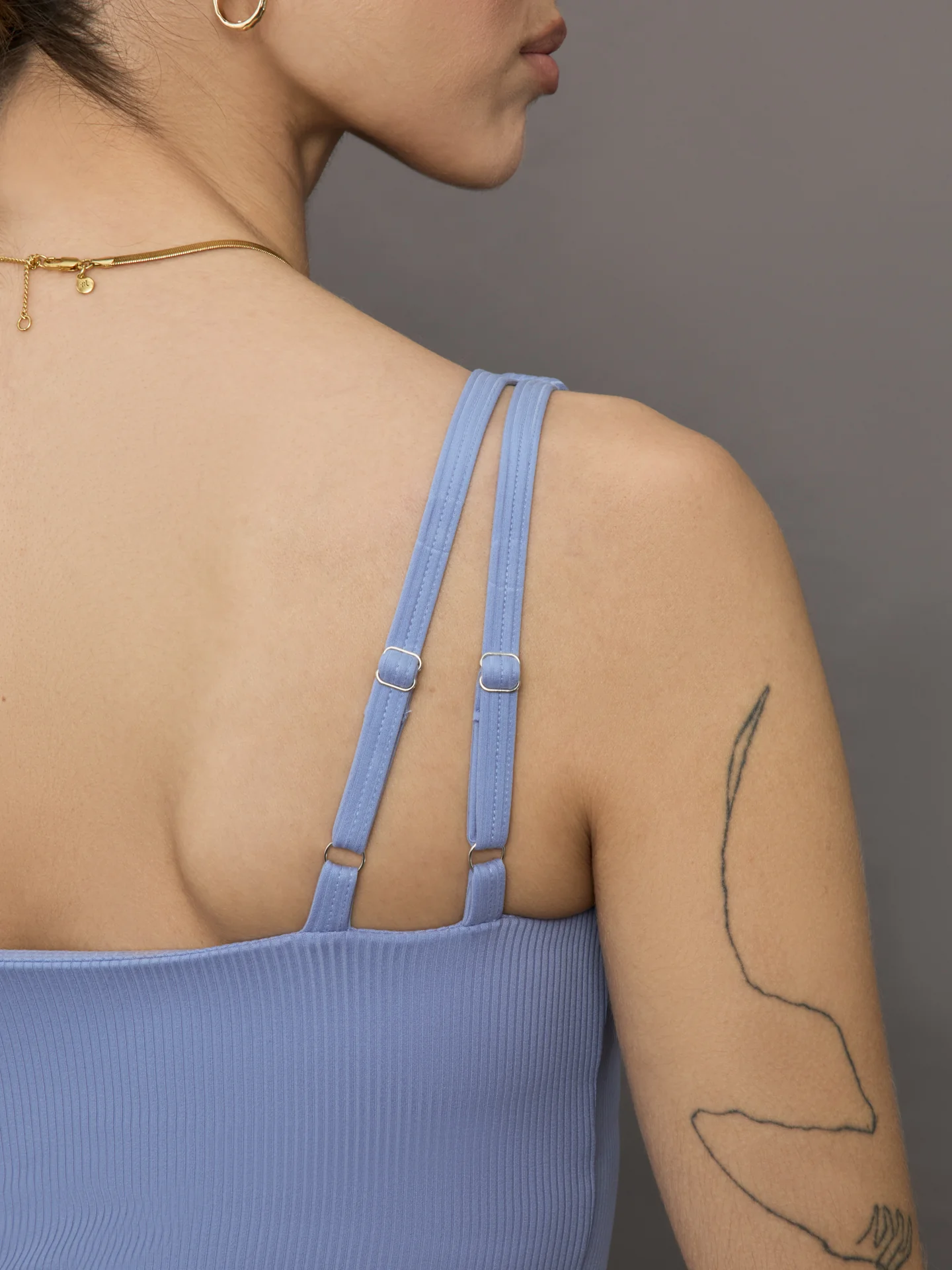 V-Neck Tank in Ribbed Melt - Hydrangea - Image 6