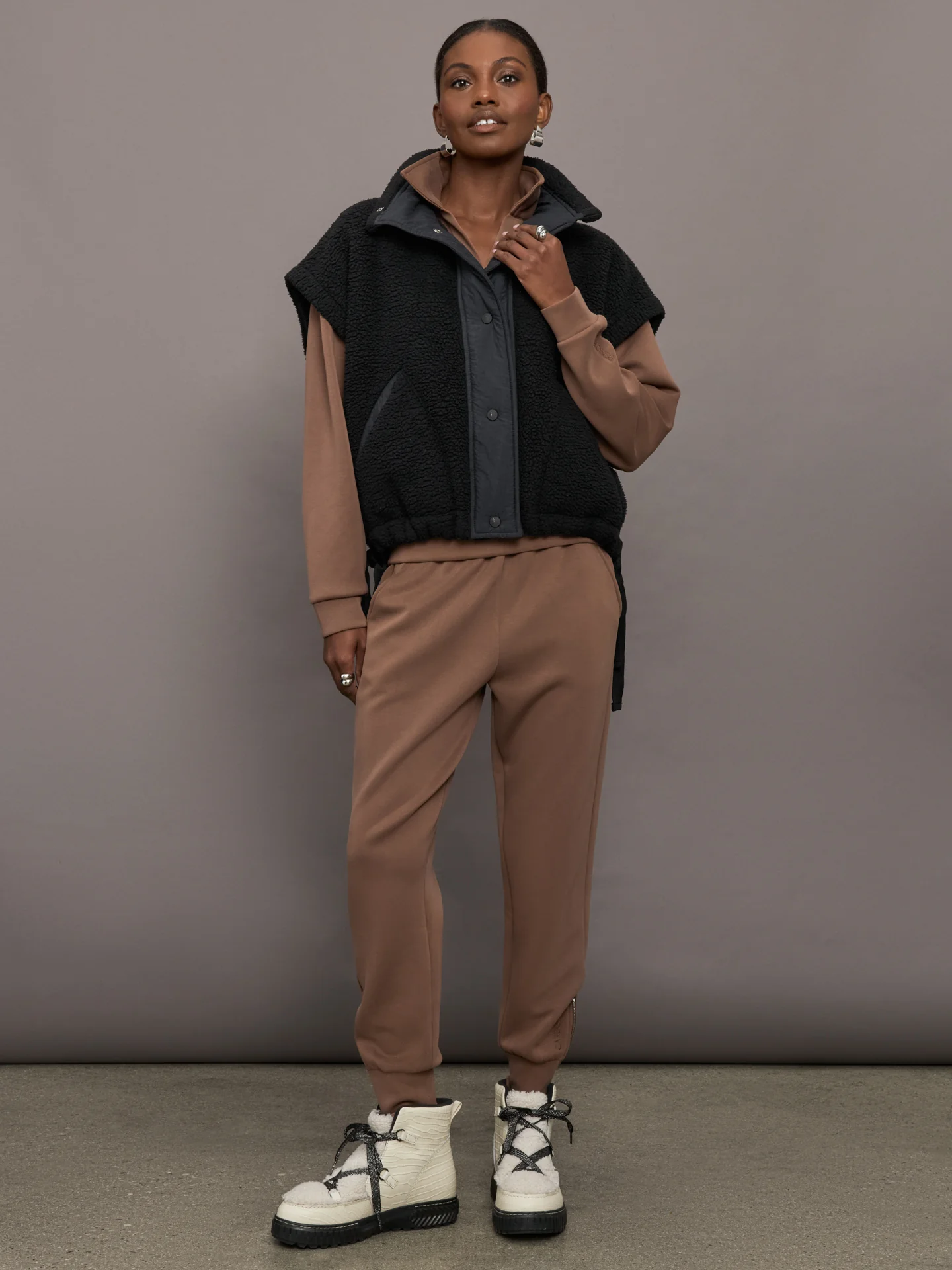Scout it Out Fleece Vest - Black - Image 2