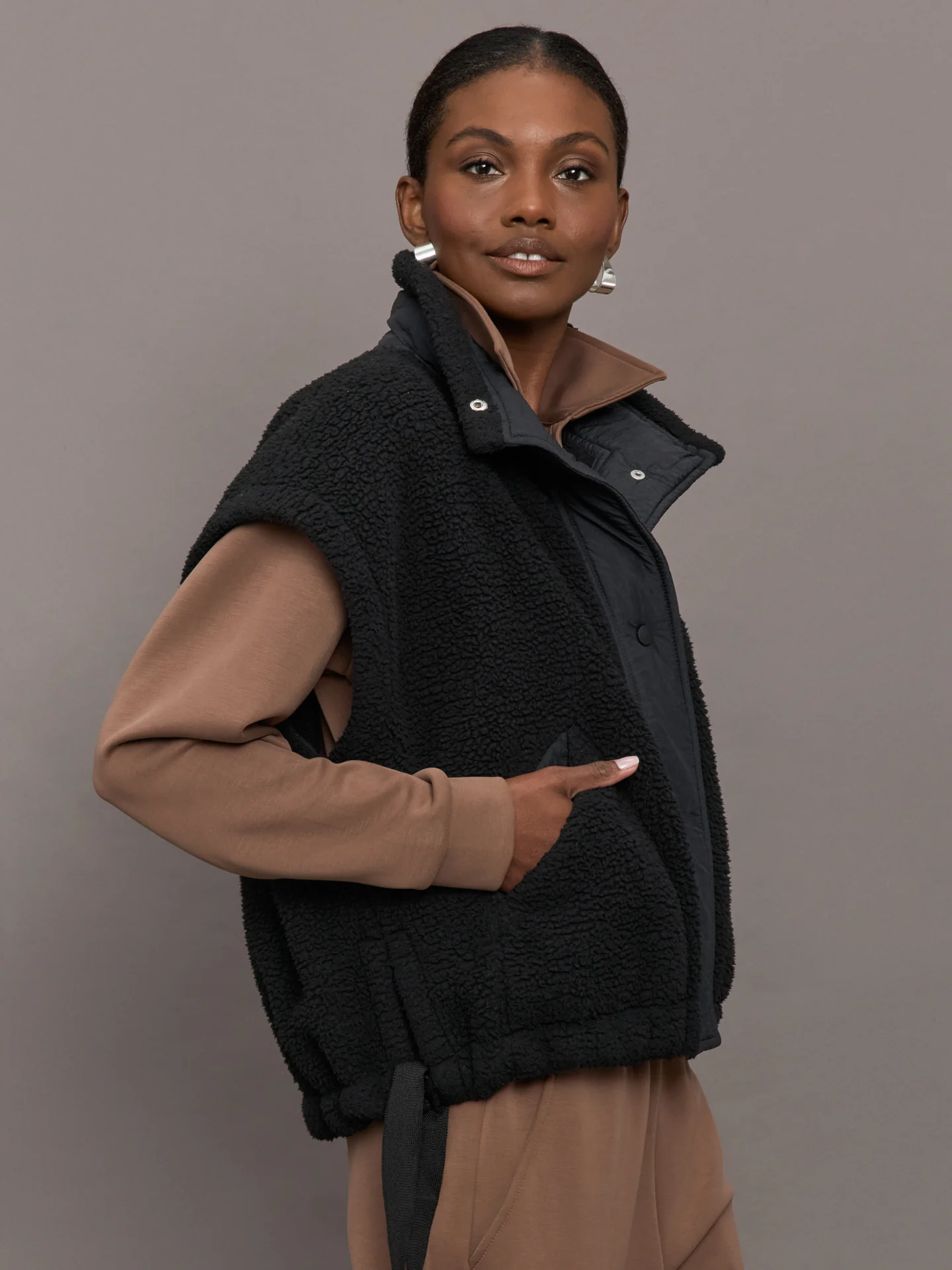 Scout it Out Fleece Vest - Black - Image 3
