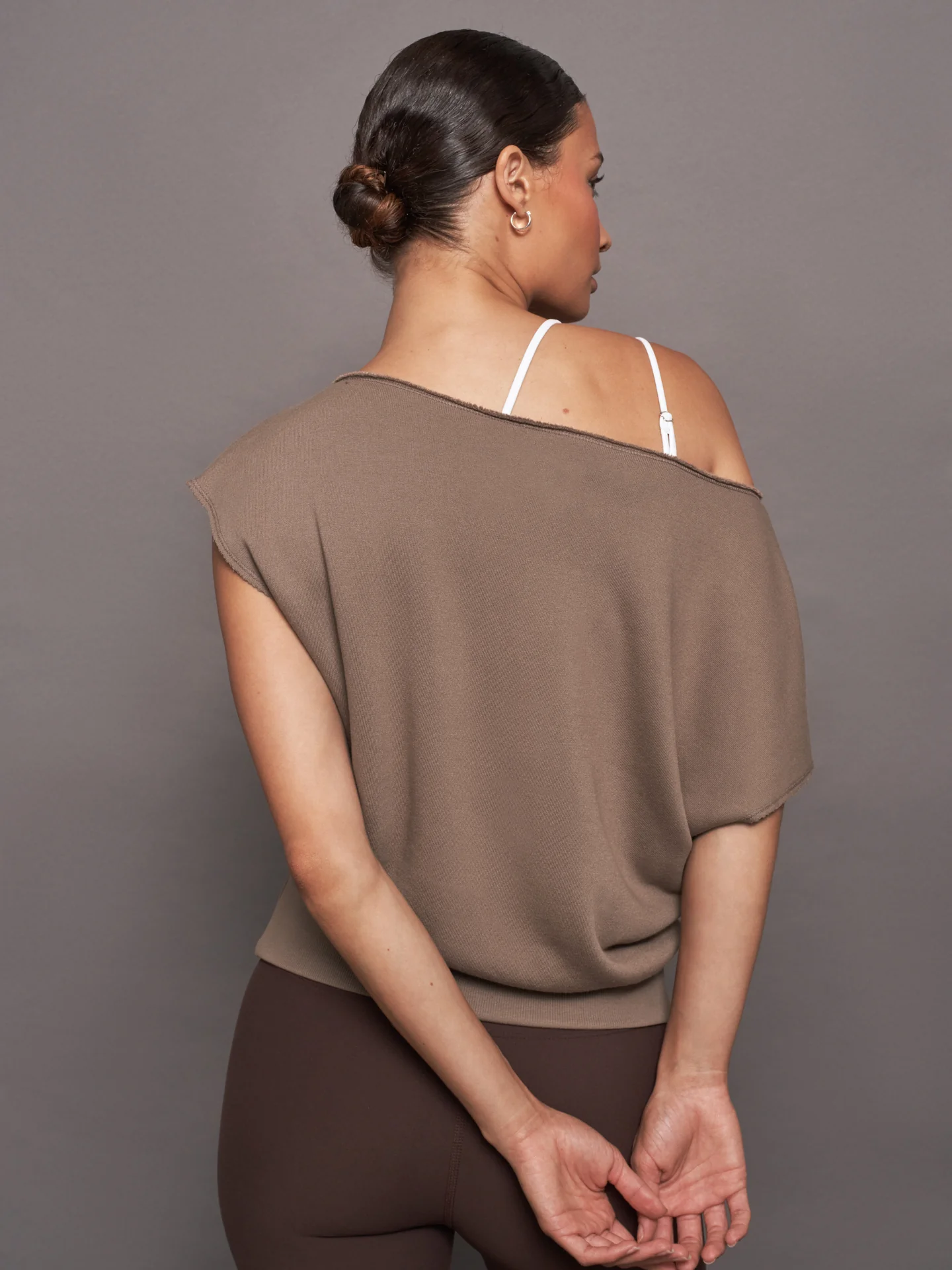 Short Sleeve Off Shoulder Sweatshirt in French Terry - Caribou - Image 3