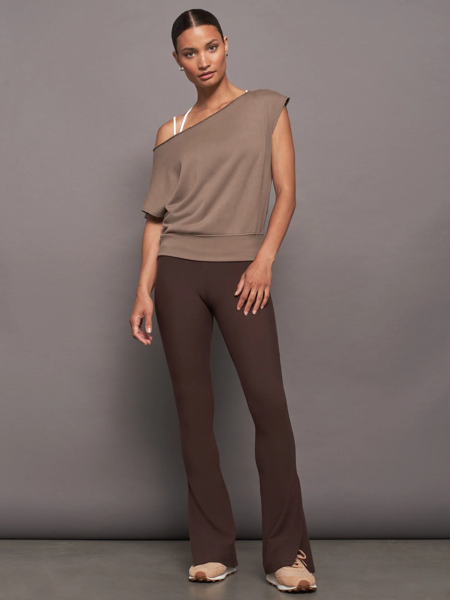 Short Sleeve Off Shoulder Sweatshirt in French Terry - Caribou - Image 4