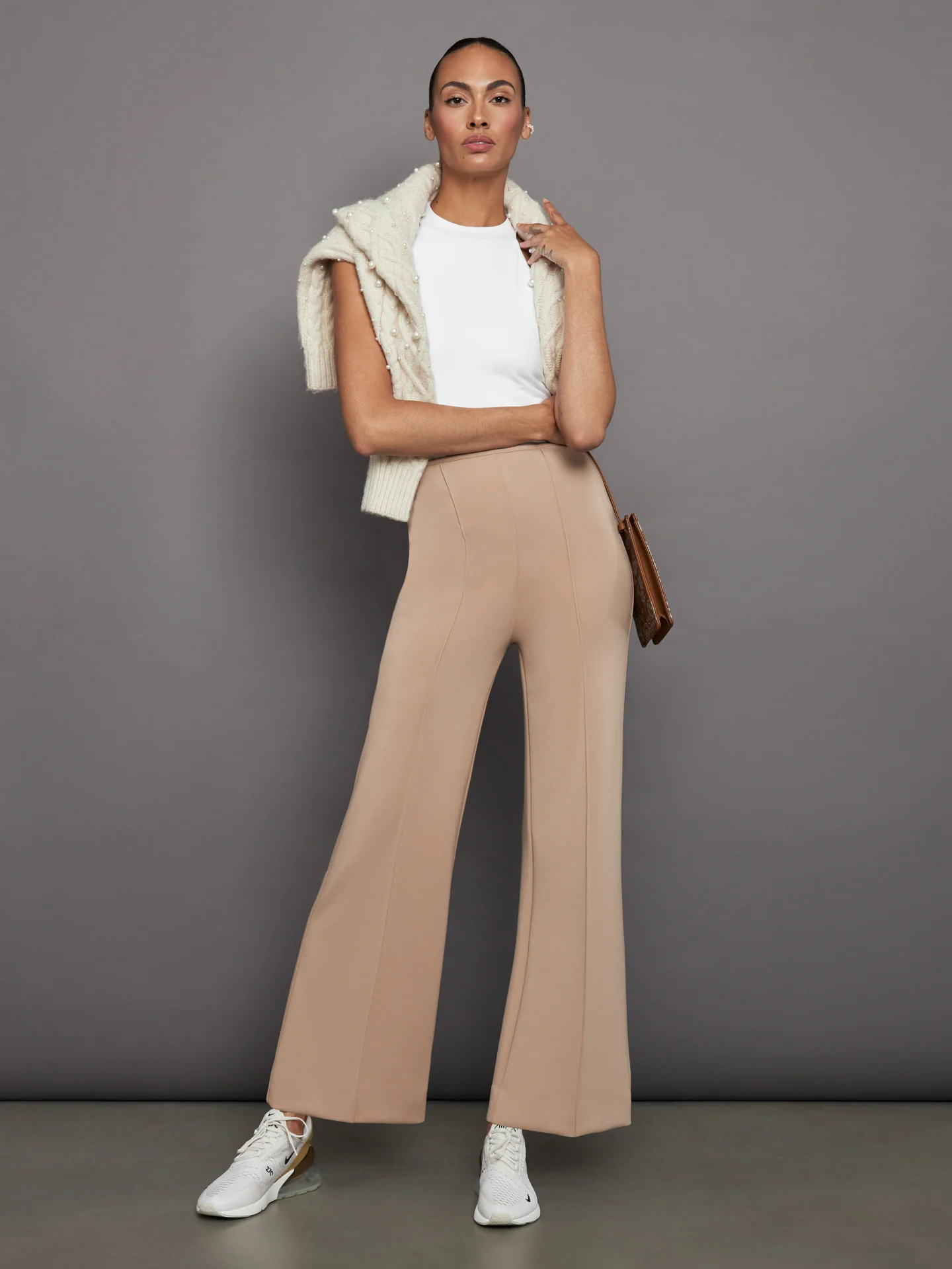SLEEVELESS MOCK NECK TOP IN MELT - WHITE - Image 5
