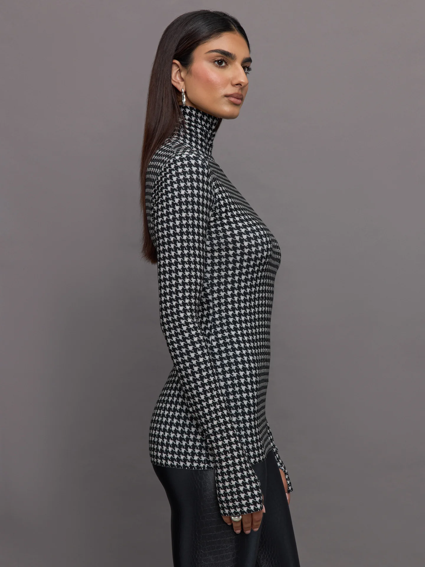 Slim Fit Long Sleeve Turtle Top Short - Black - Image 3