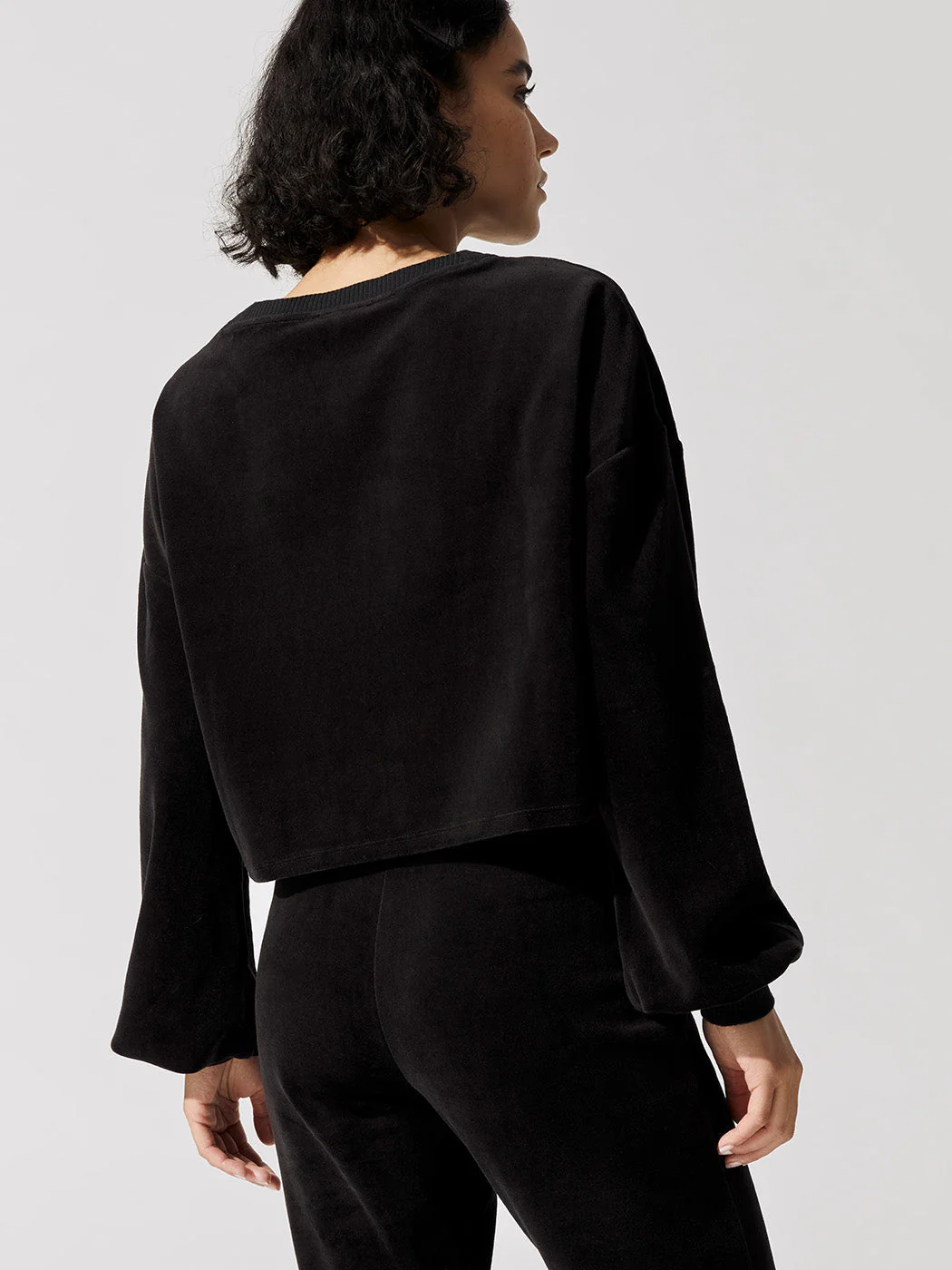 Velour Crop Top - Black - Image 4