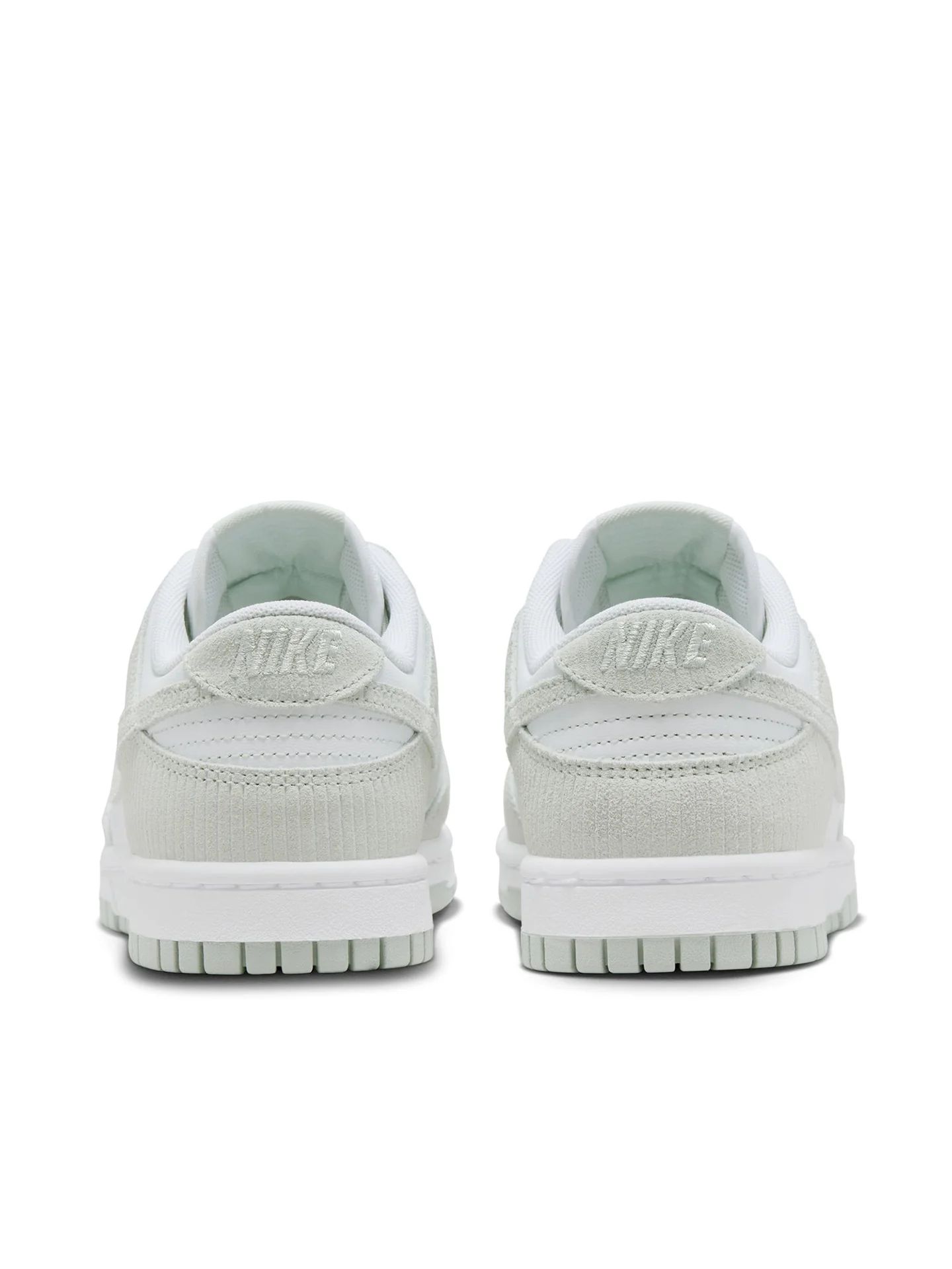 W NIKE DUNK LOW - WHITE/LIGHT SILVER - Image 5