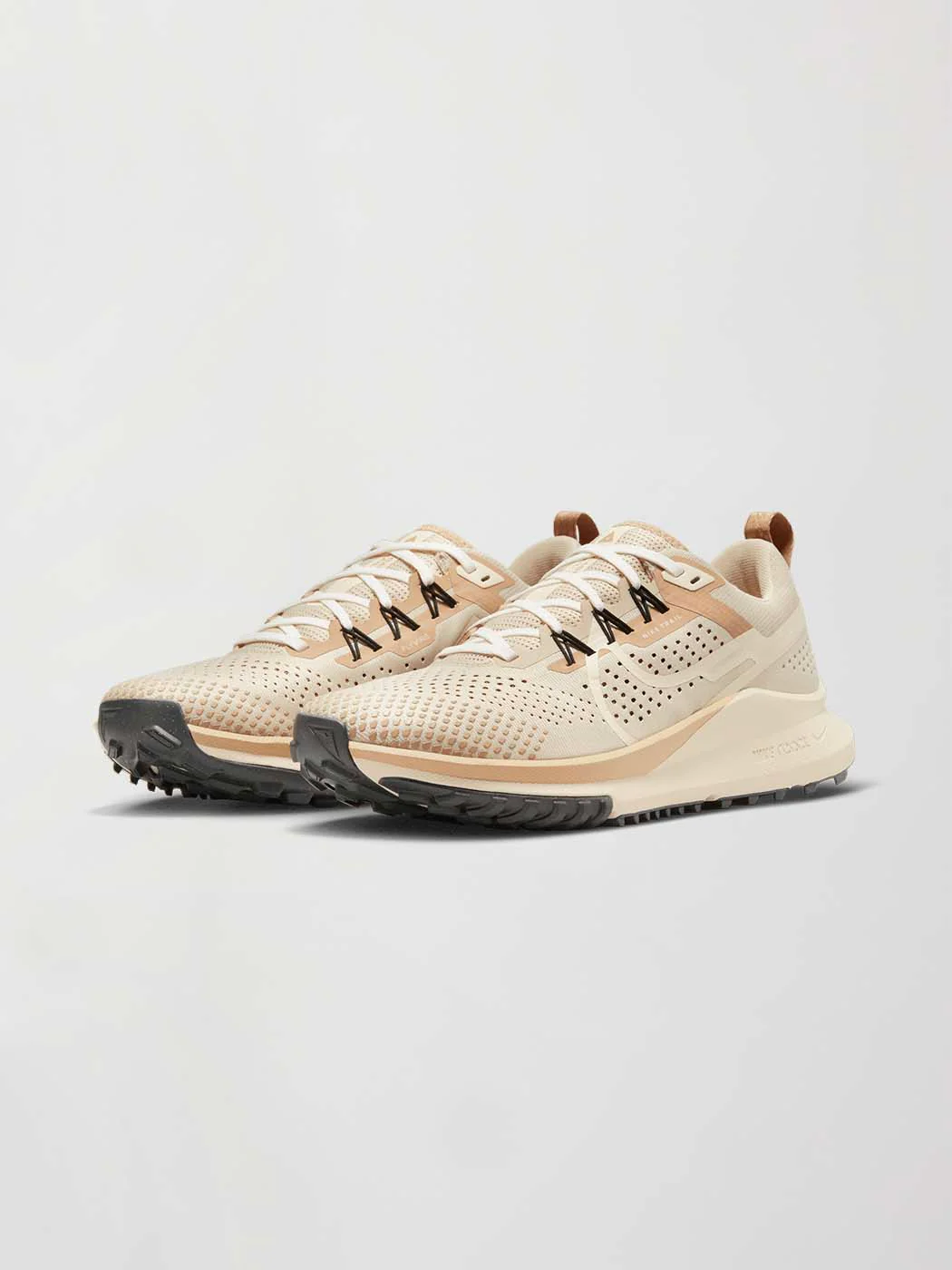 W NIKE REACT PEGASUS TRAIL 4 - Sanddrift/Coconut Milk-Pearl White-Sail - Image 3