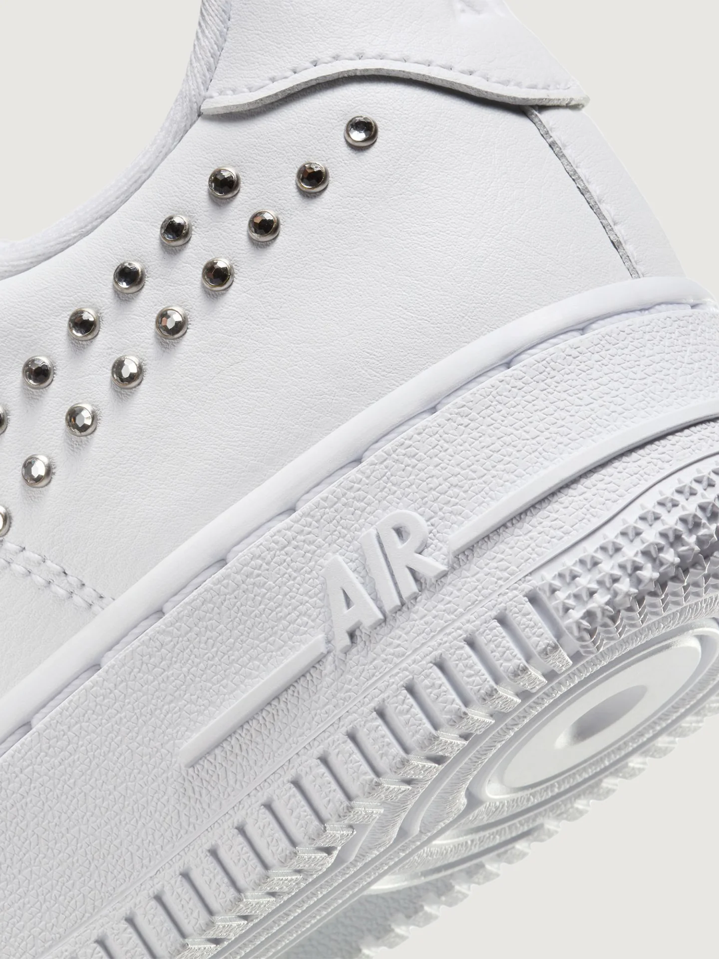Wmns Air Force 1 '07 - White/Chrome-Metallic Silver - Image 3