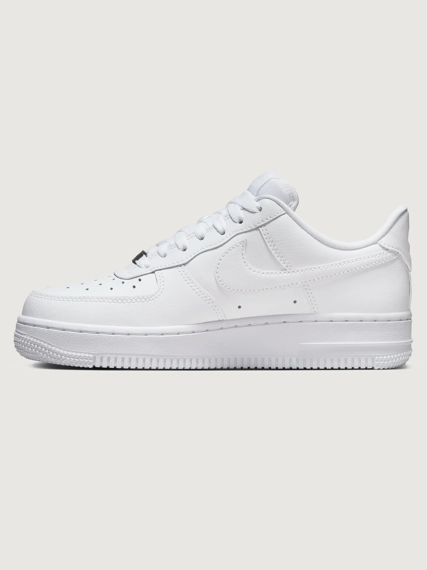 Wmns Air Force 1 '07 - White/Chrome-Metallic Silver - Image 4