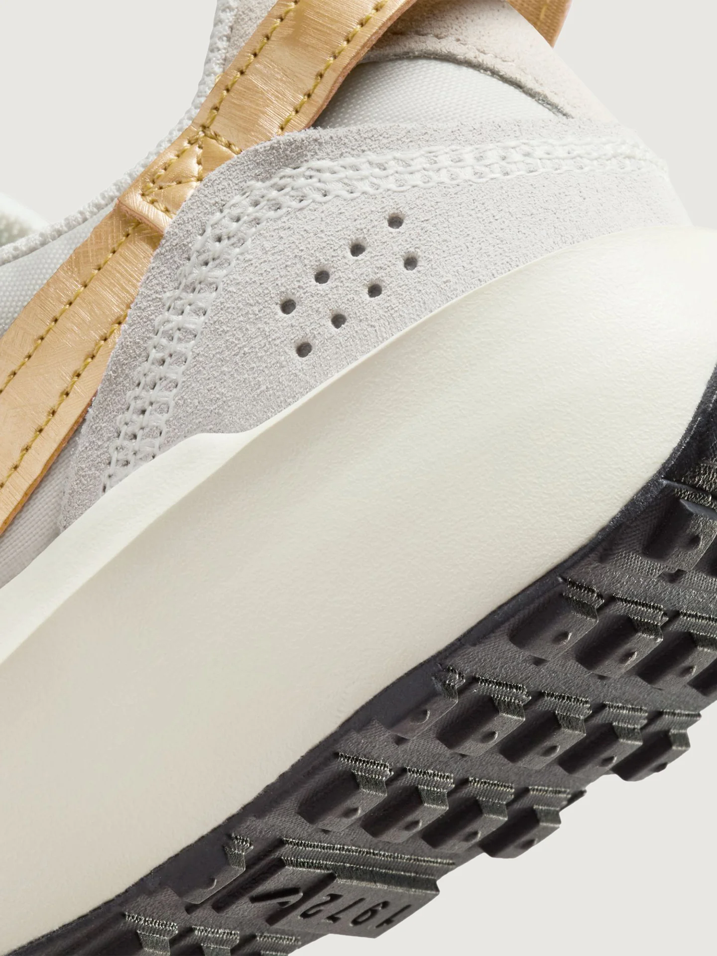 Wmns Nike Waffle Debut Ess - LT Orewood Brn/Metallic Gold-Sail-Black - Image 5